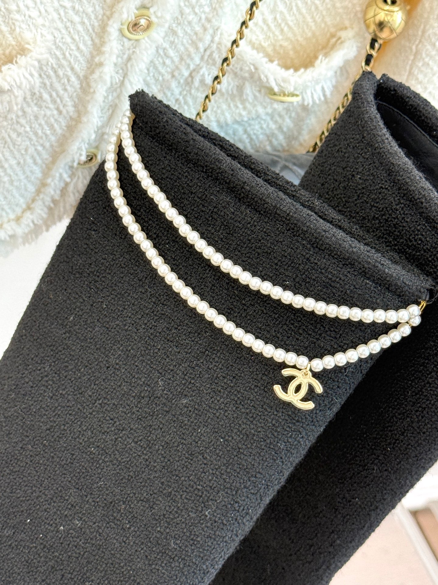 Chanel 25 Four-Leaf Clover Pearls Double C Long Boots Black Woven Sheepskin 465407