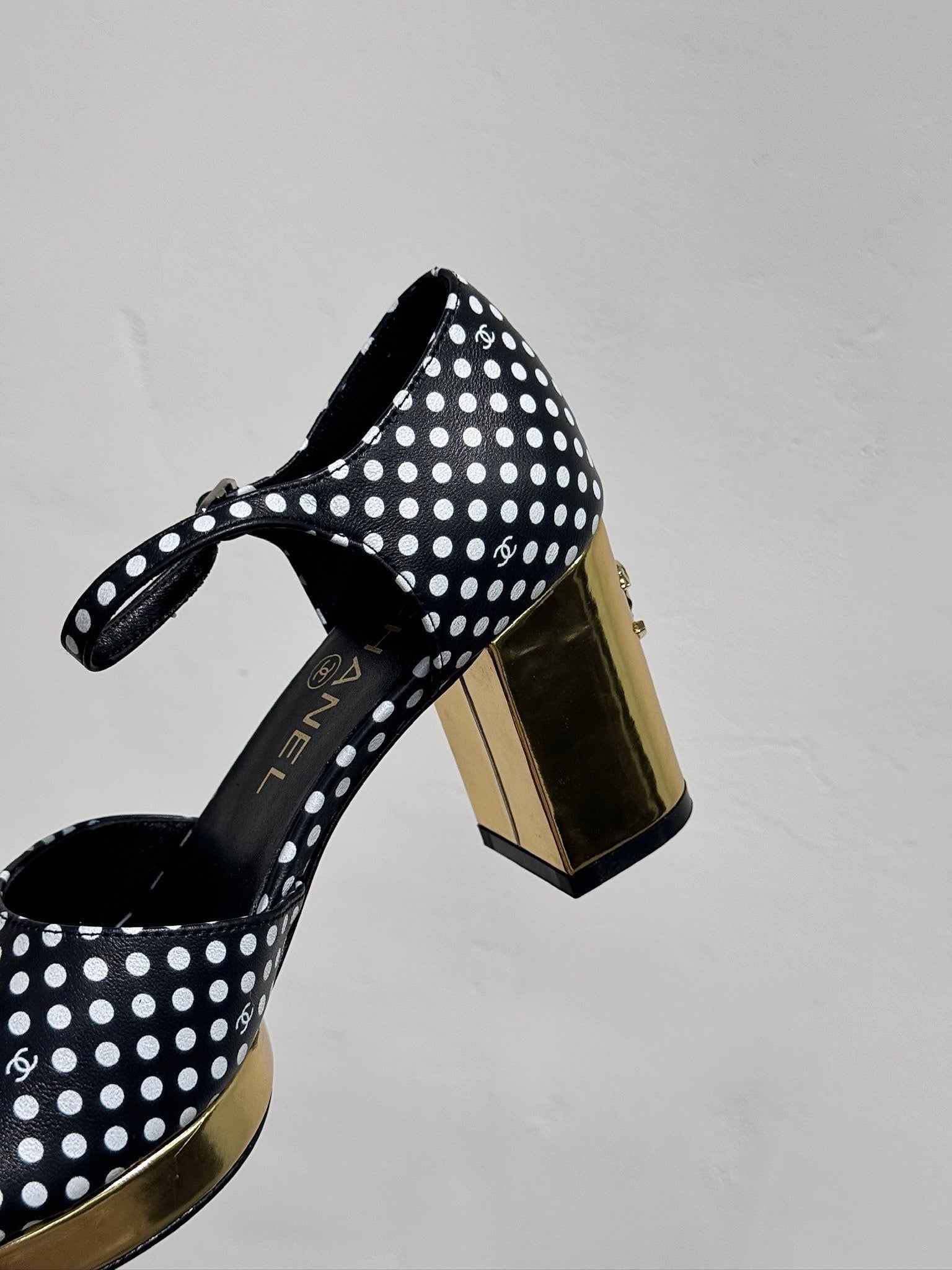 BLOCK HEEL SANDALS BLACK POLKA DOT SHEEPSKIN
