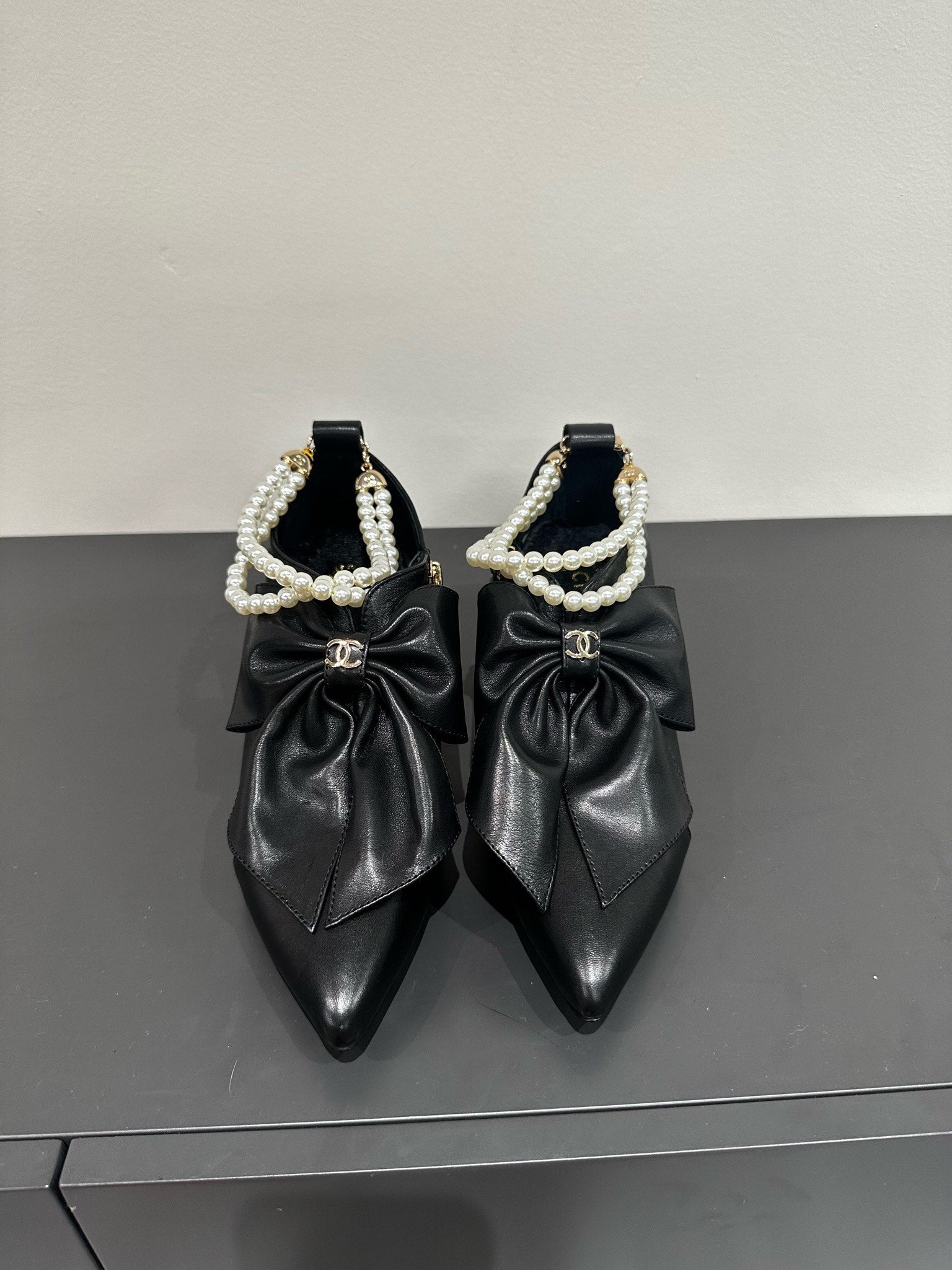 CC Pointed Toe High Heels Black Bow Tie Cowhide