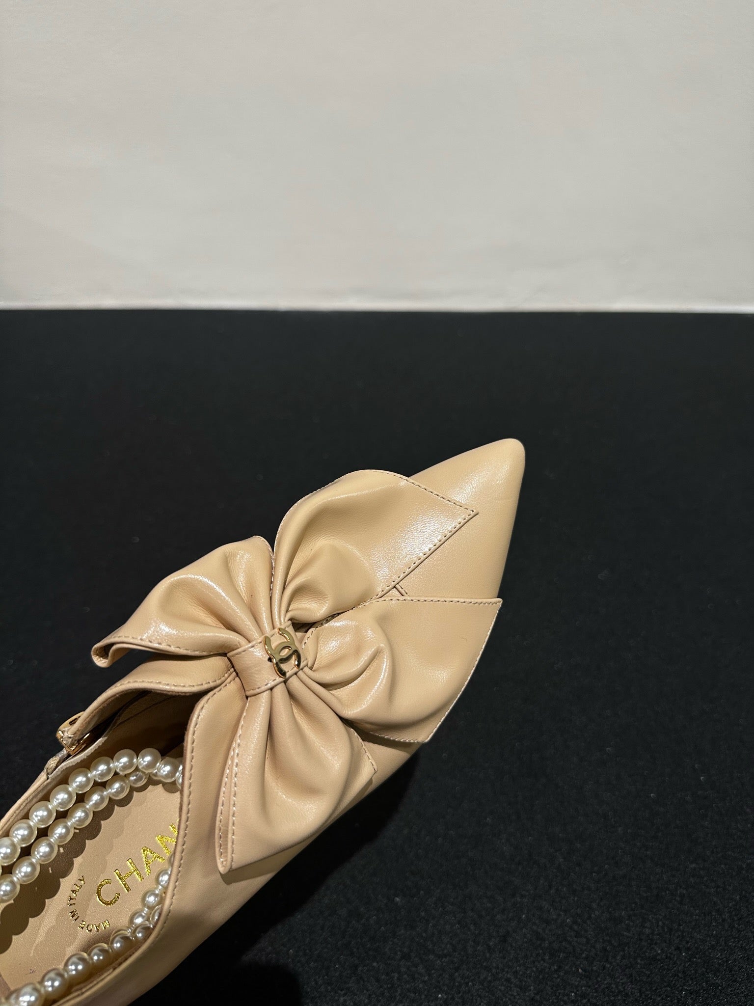 CC Pointed Toe High Heels Beige Bow Tie Cowhide