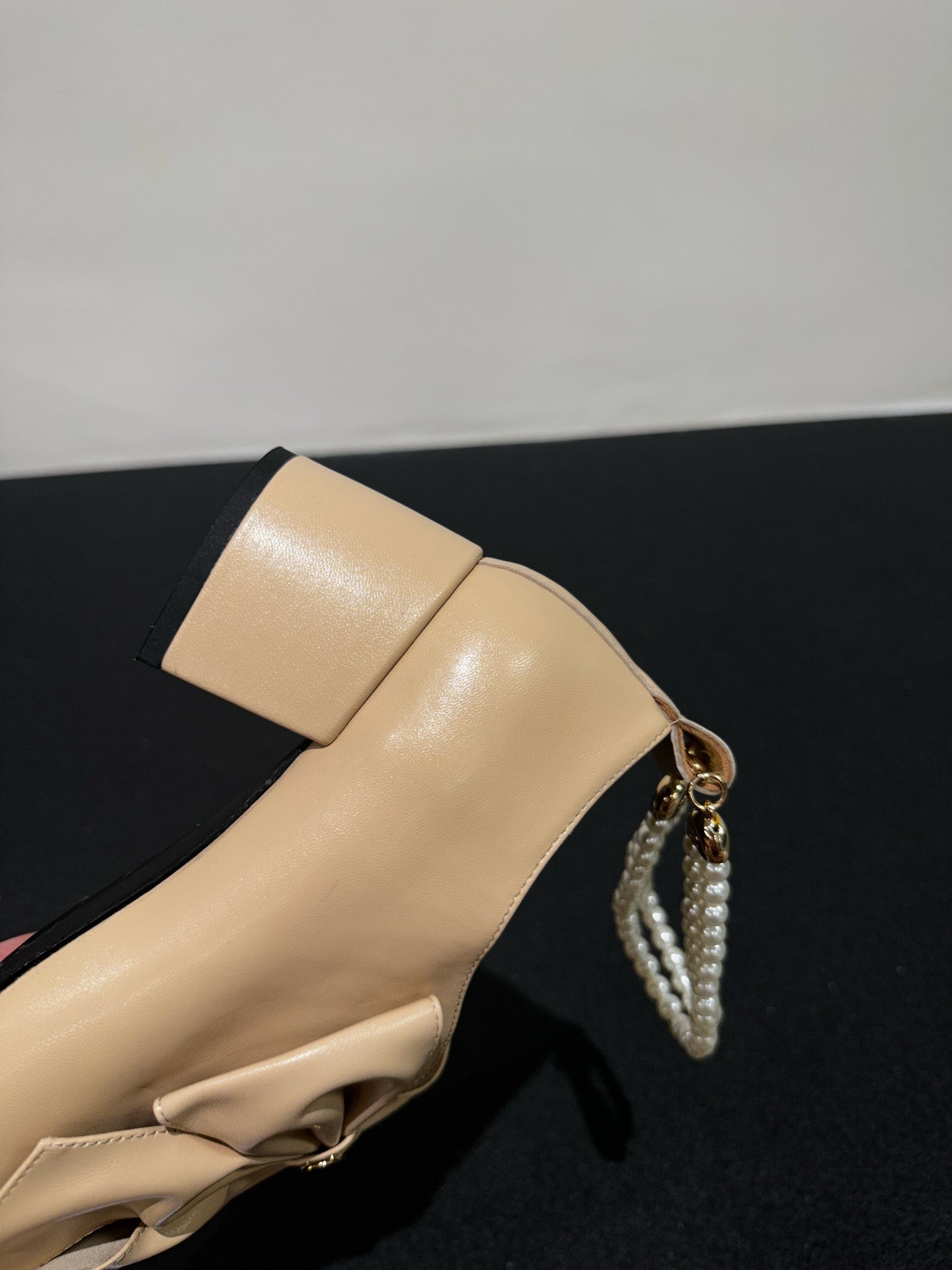 CC Pointed Toe High Heels Beige Bow Tie Cowhide