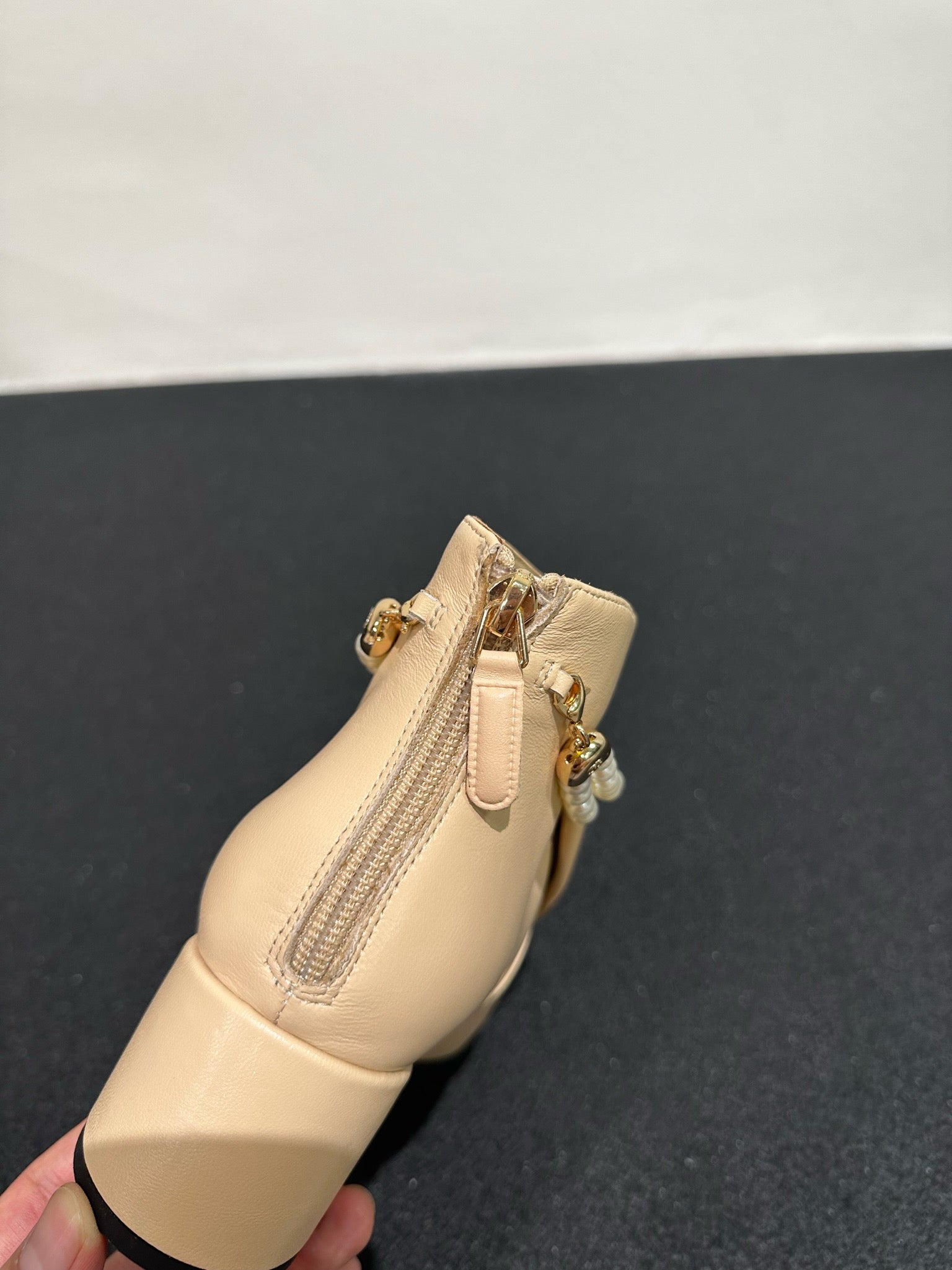 CC Ankle Boots Beige Bow Tie Cowhide