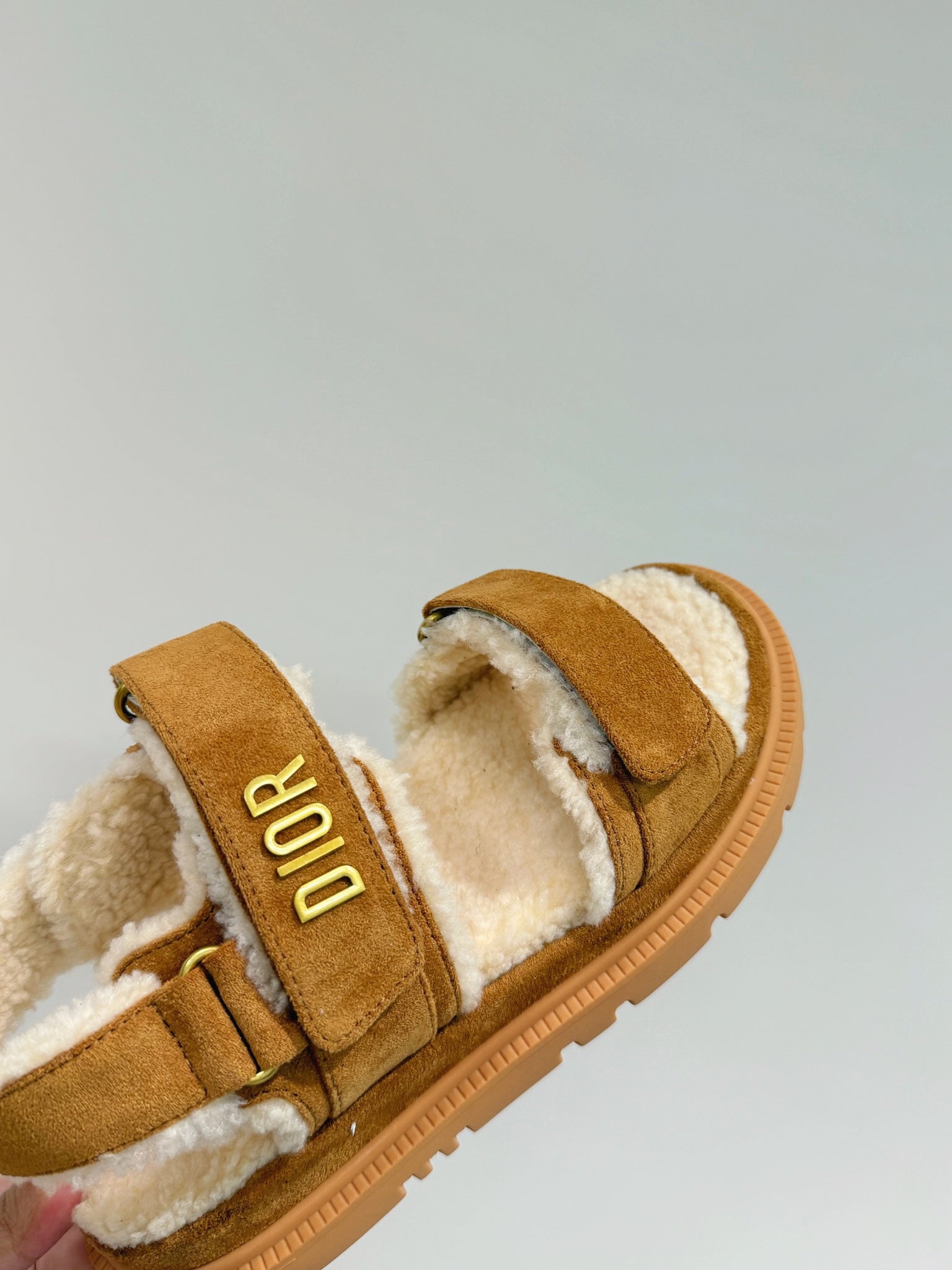 Dioract Sandal In Caramel Suede And Wool Fleece Lining 109871