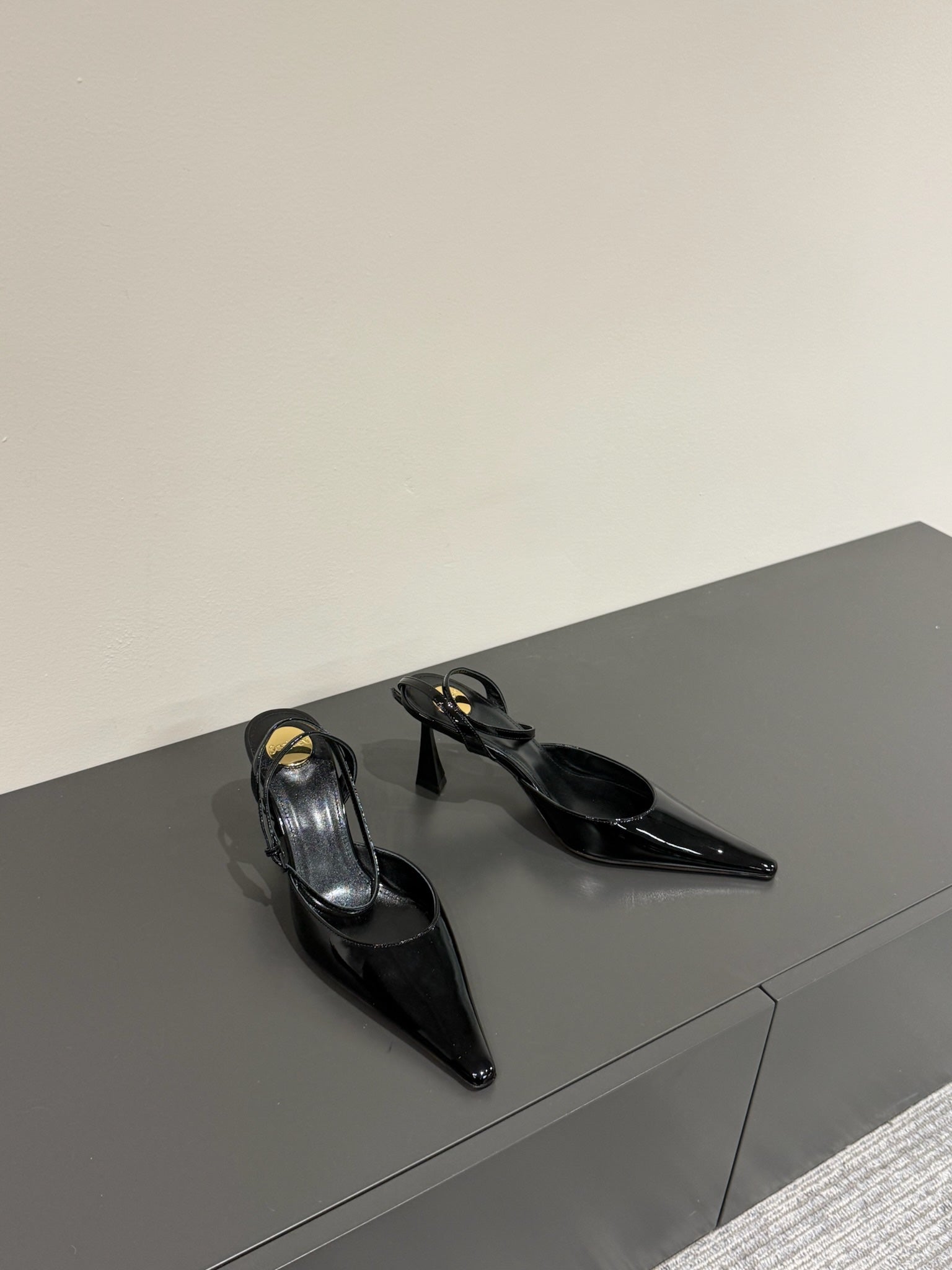 AIMÃ‰E SLINGBACK PUMPS IN BLACK GLOSSY LAMBSKIN