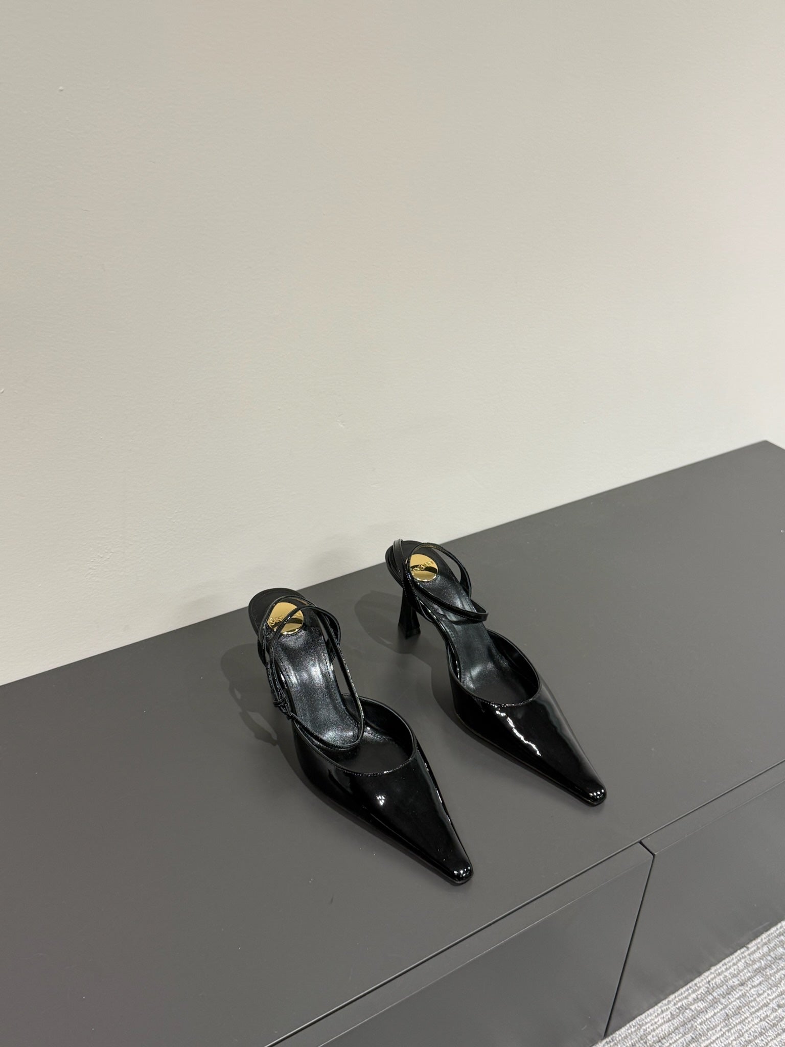 AIMÃ‰E SLINGBACK PUMPS IN BLACK GLOSSY LAMBSKIN