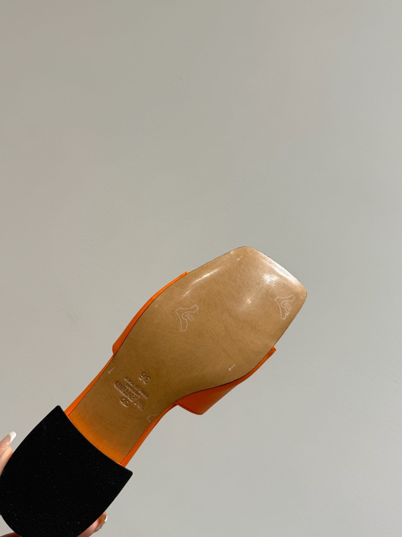 VT 25 Vlogo Slides 2cm Orange Cowhide 337915