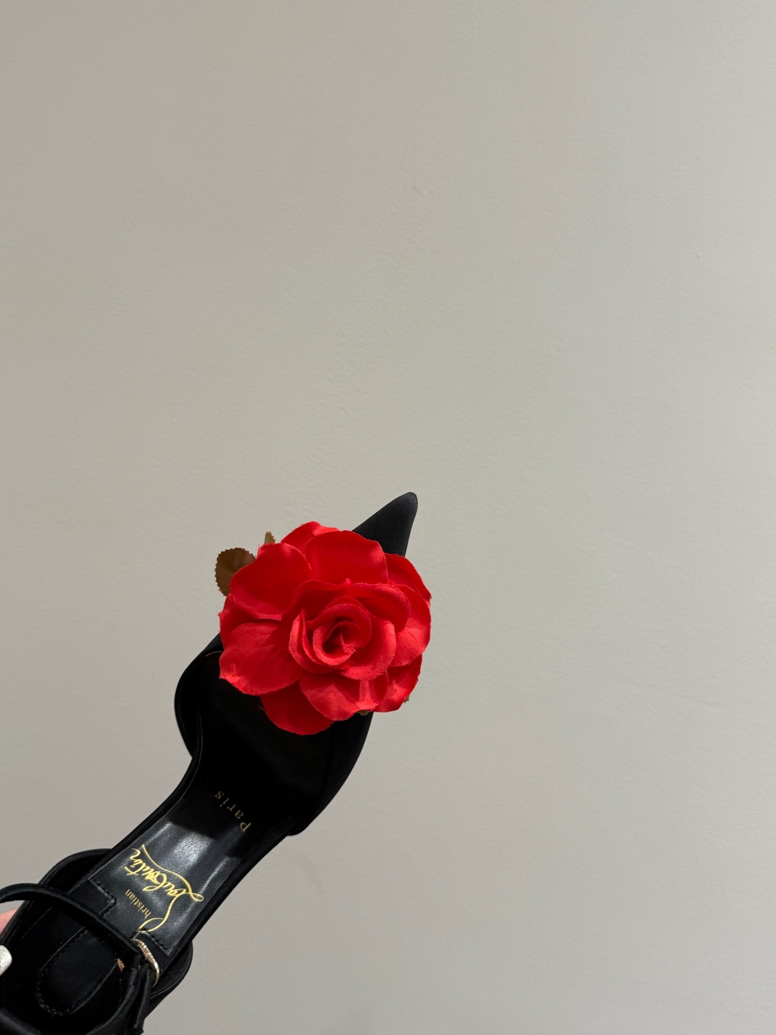 CC 25 Flower Rose Pumps Black Silk 337164