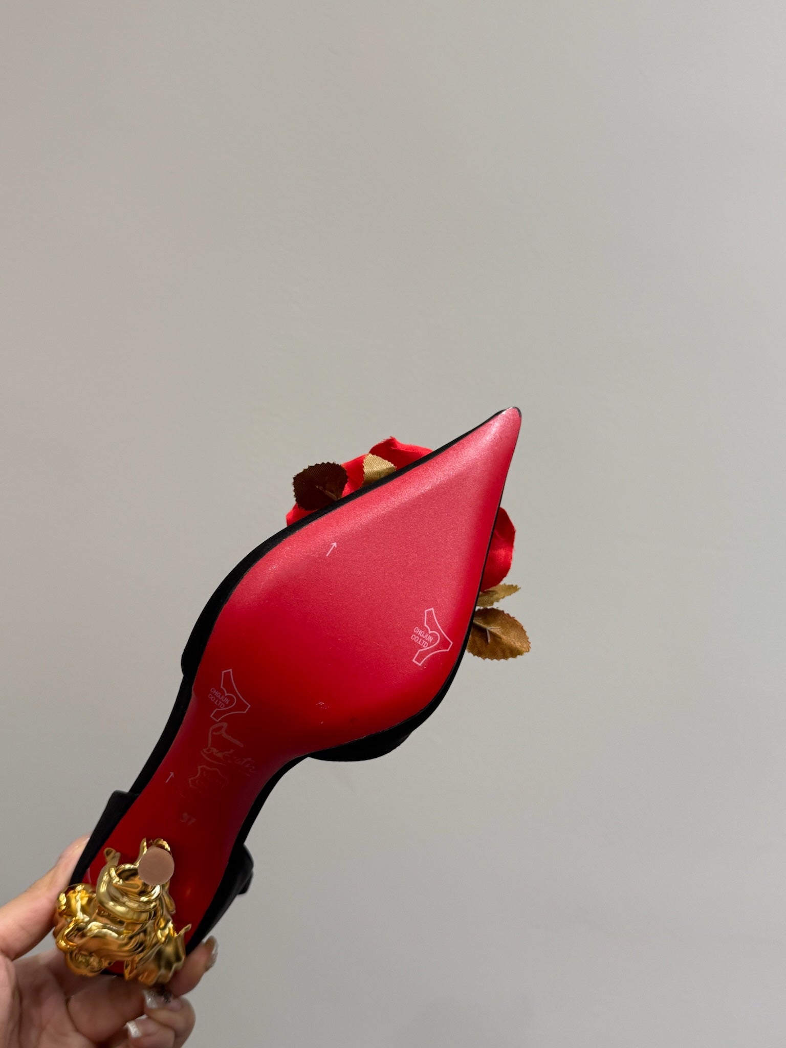 CC 25 Flower Rose Pumps Black Silk 337164