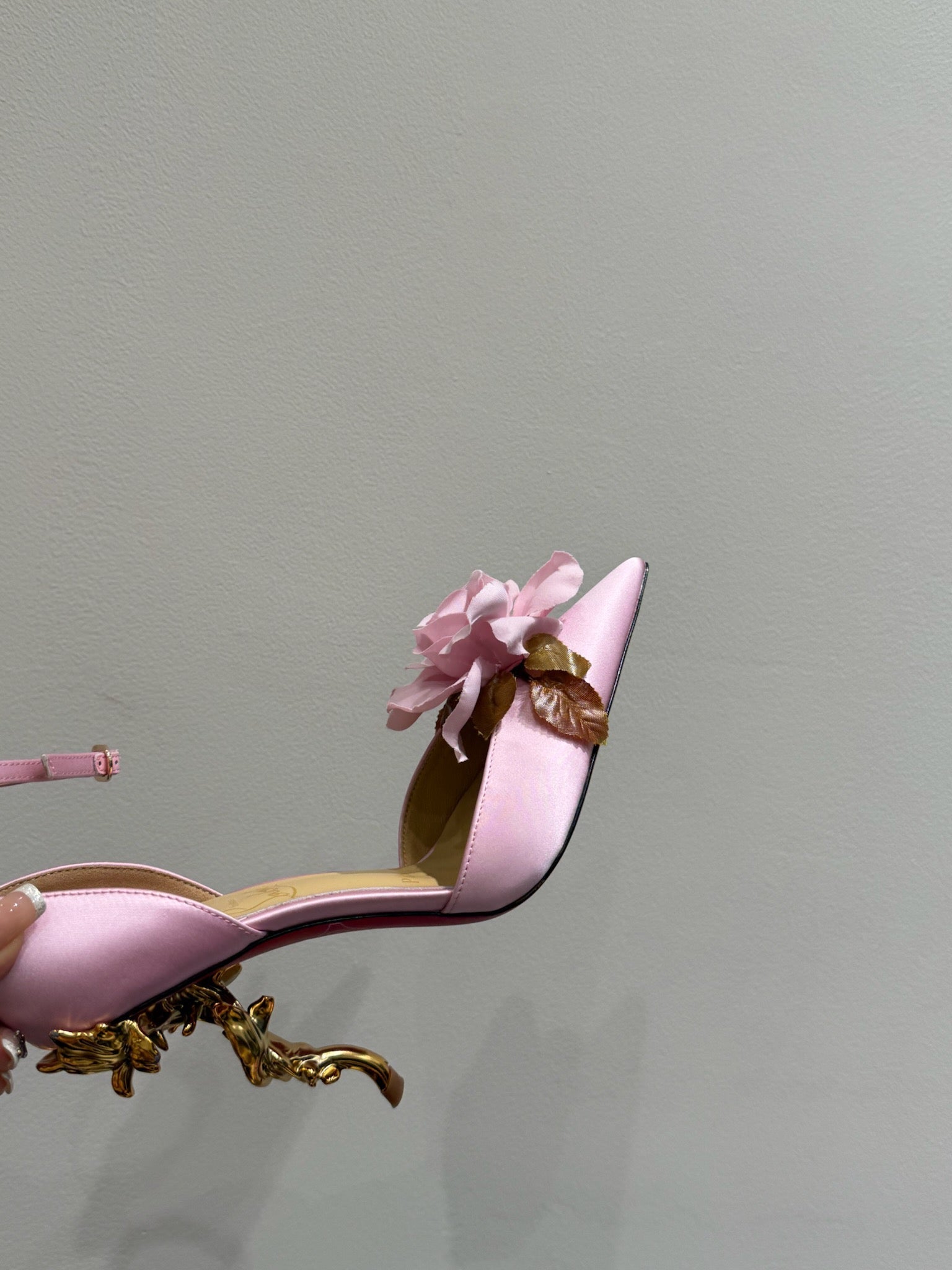 CC 25 Flower Rose Pumps Pink Silk 337168