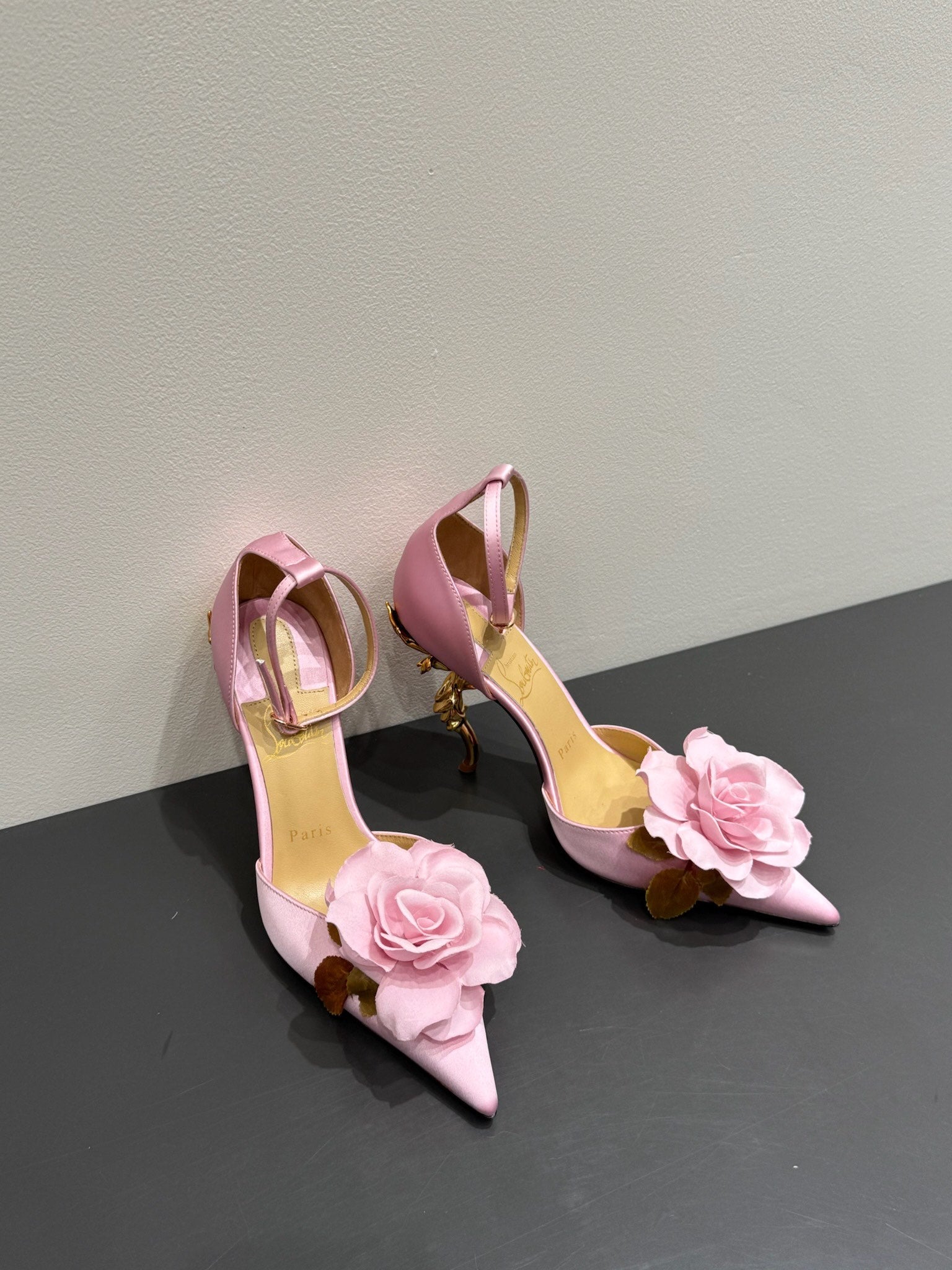 CC 25 Flower Rose Pumps Pink Silk 337168
