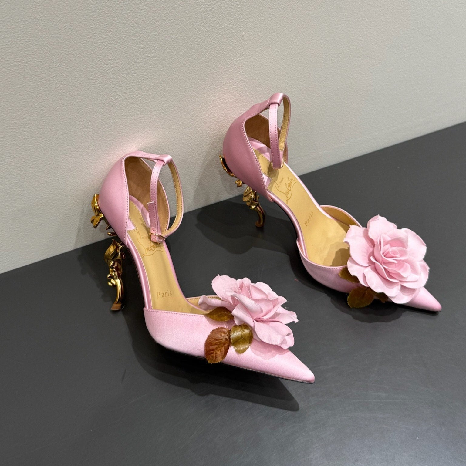 CC 25 Flower Rose Pumps Pink Silk 337168