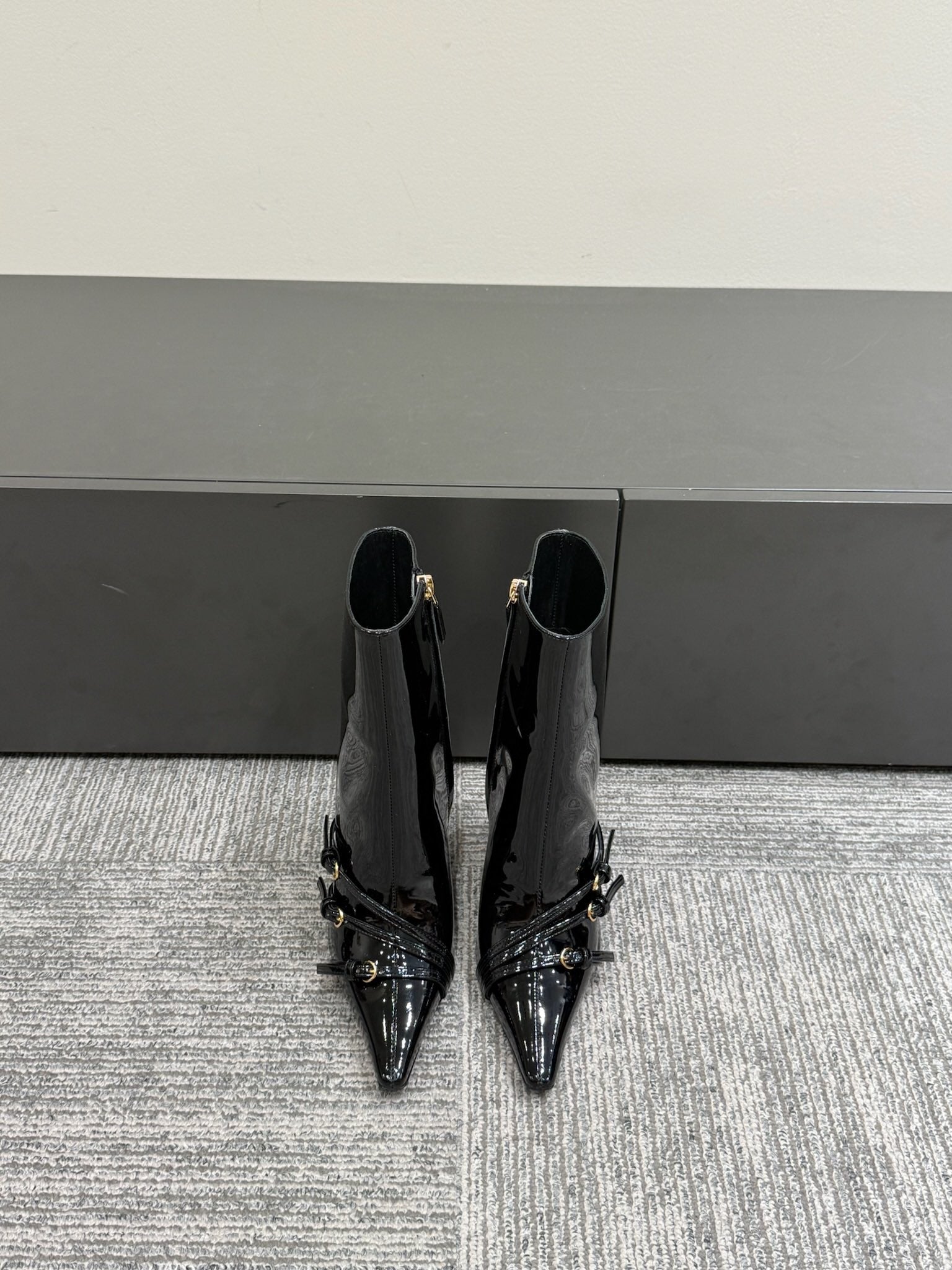 Miu 90 short boots black patent leather 417986