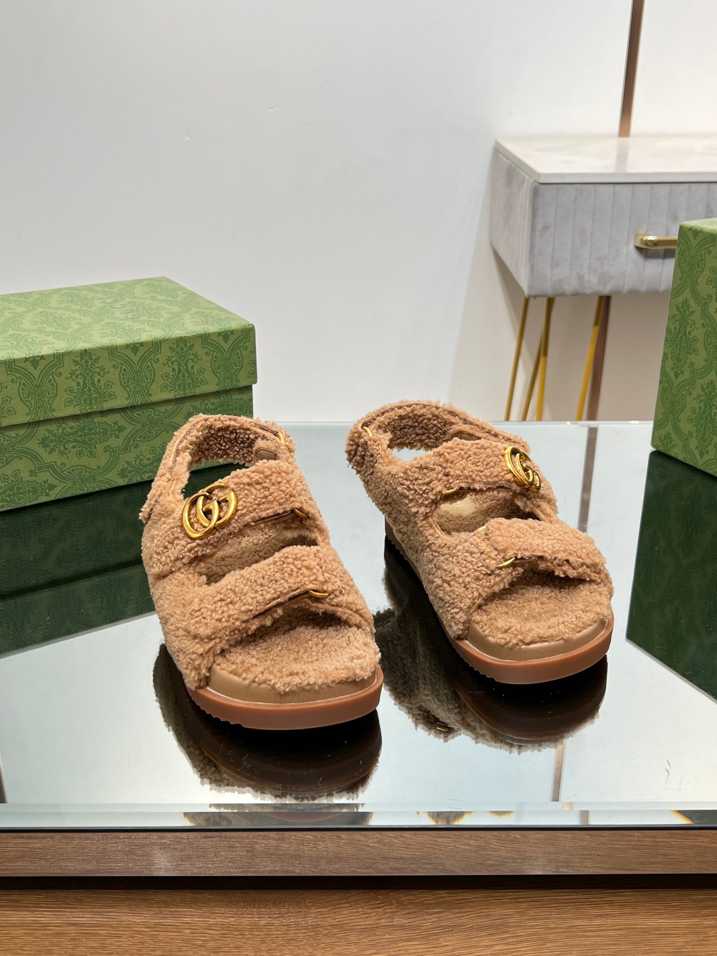 DAD SANDALS IN CIDER BROWN FLEECE