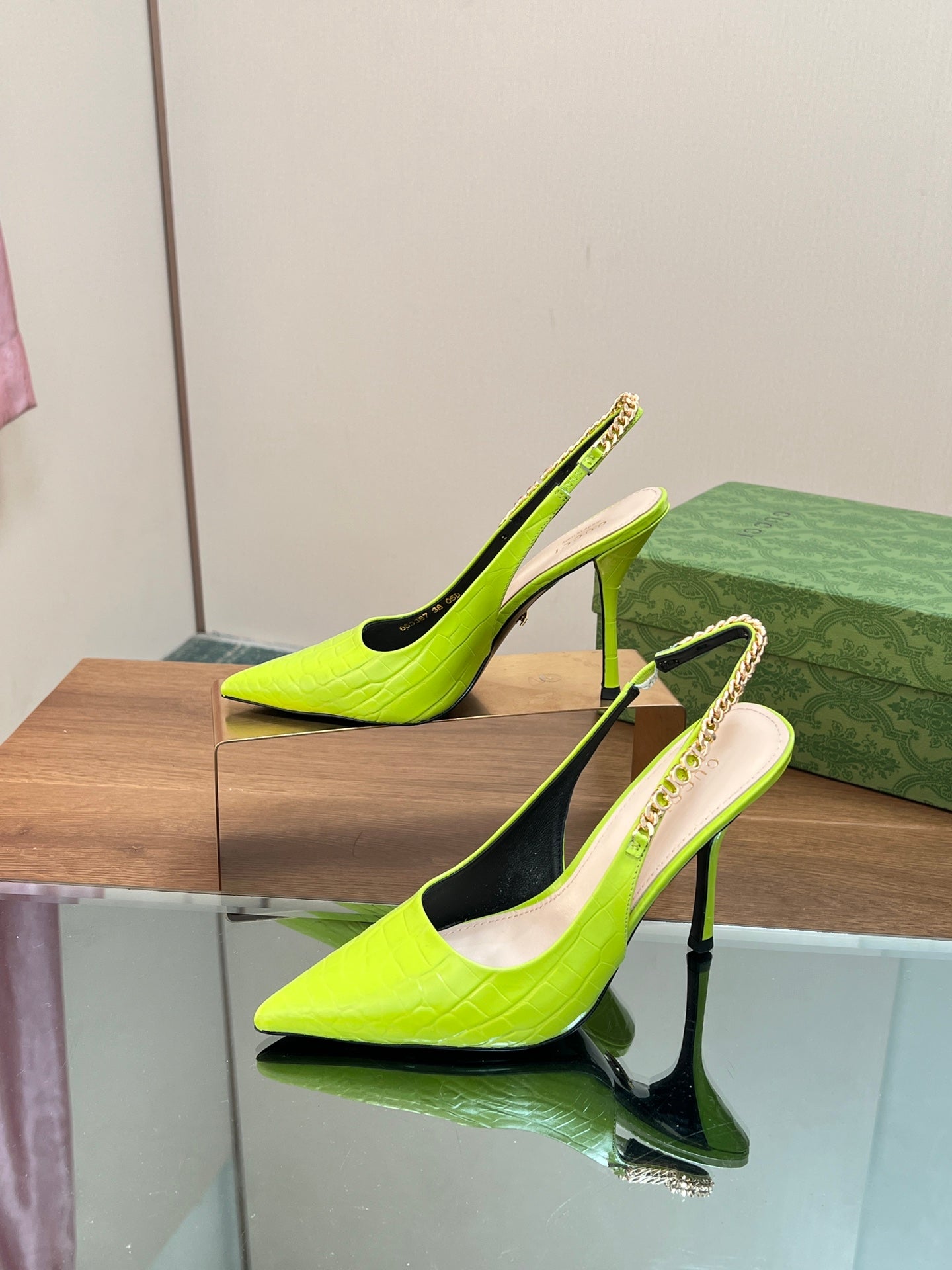 GG SIGNORIA SLINGBACK PUMP CHARTREUSE CALFSKIN
