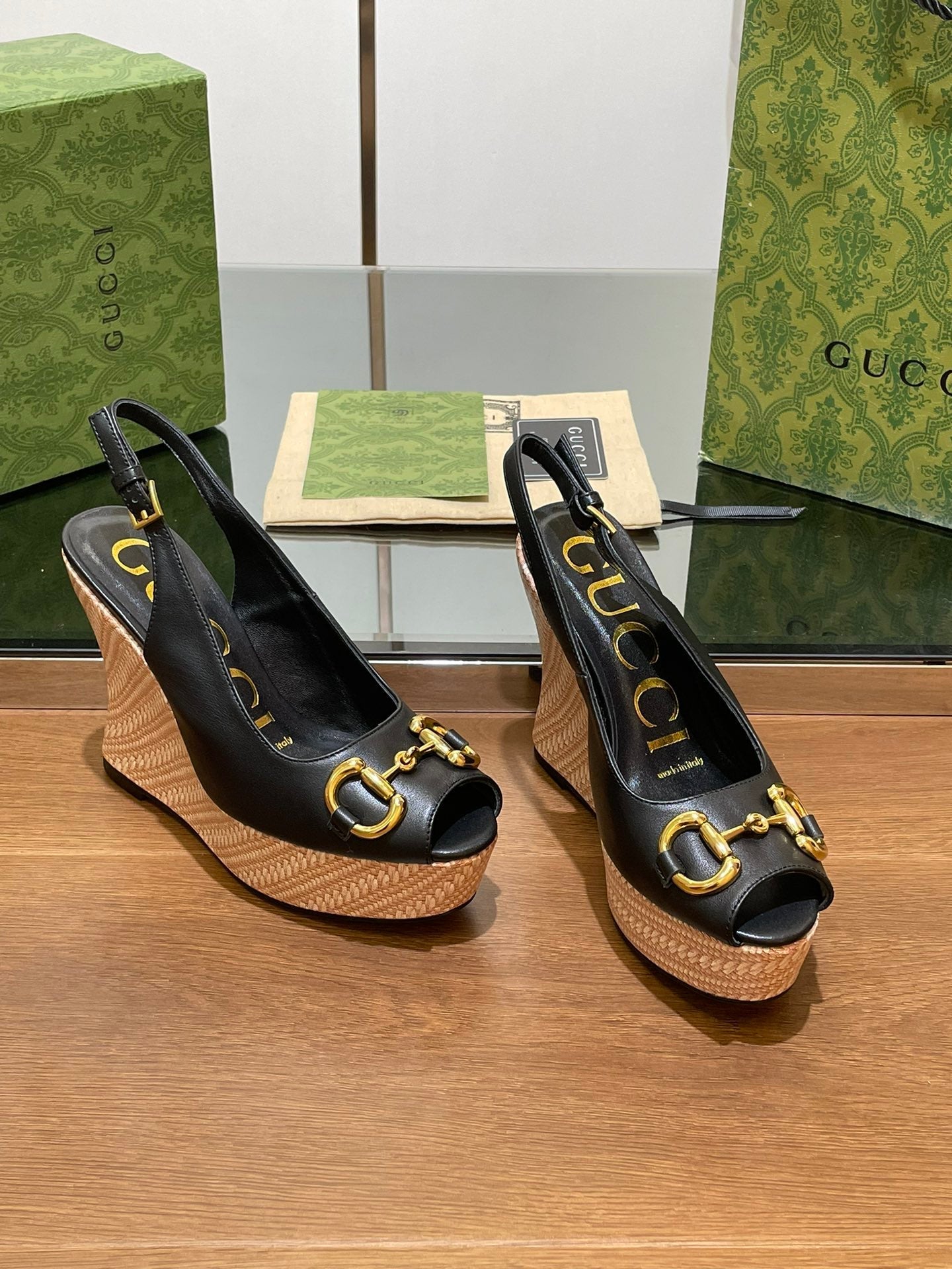 GG WEDGE PLATFORM IN BLACK CALFSKIN