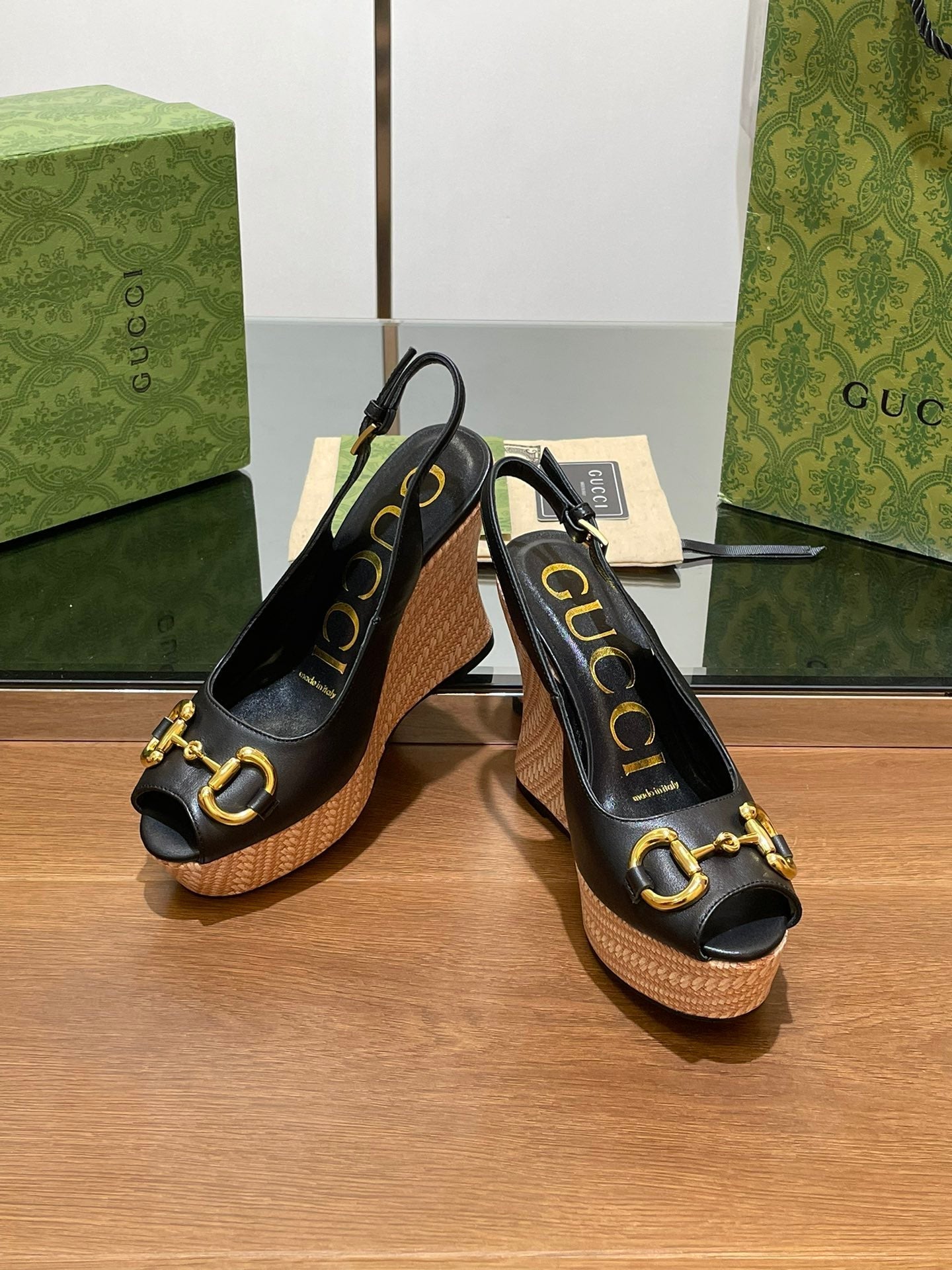 GG WEDGE PLATFORM IN BLACK CALFSKIN