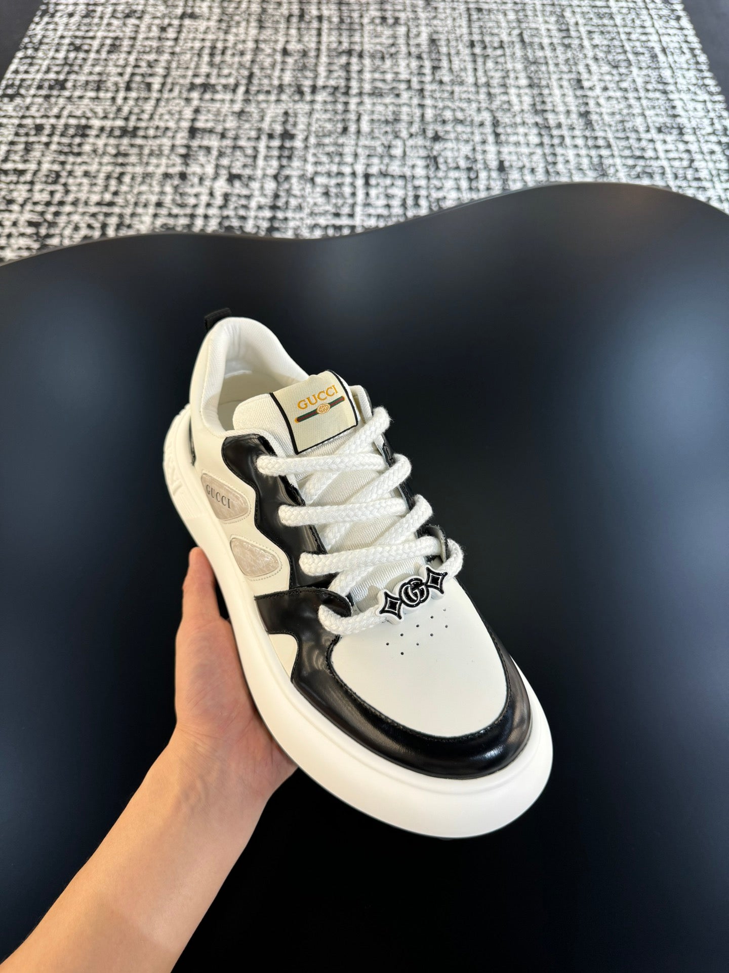 GG Men's Sneaker White Black Cowhide 527025