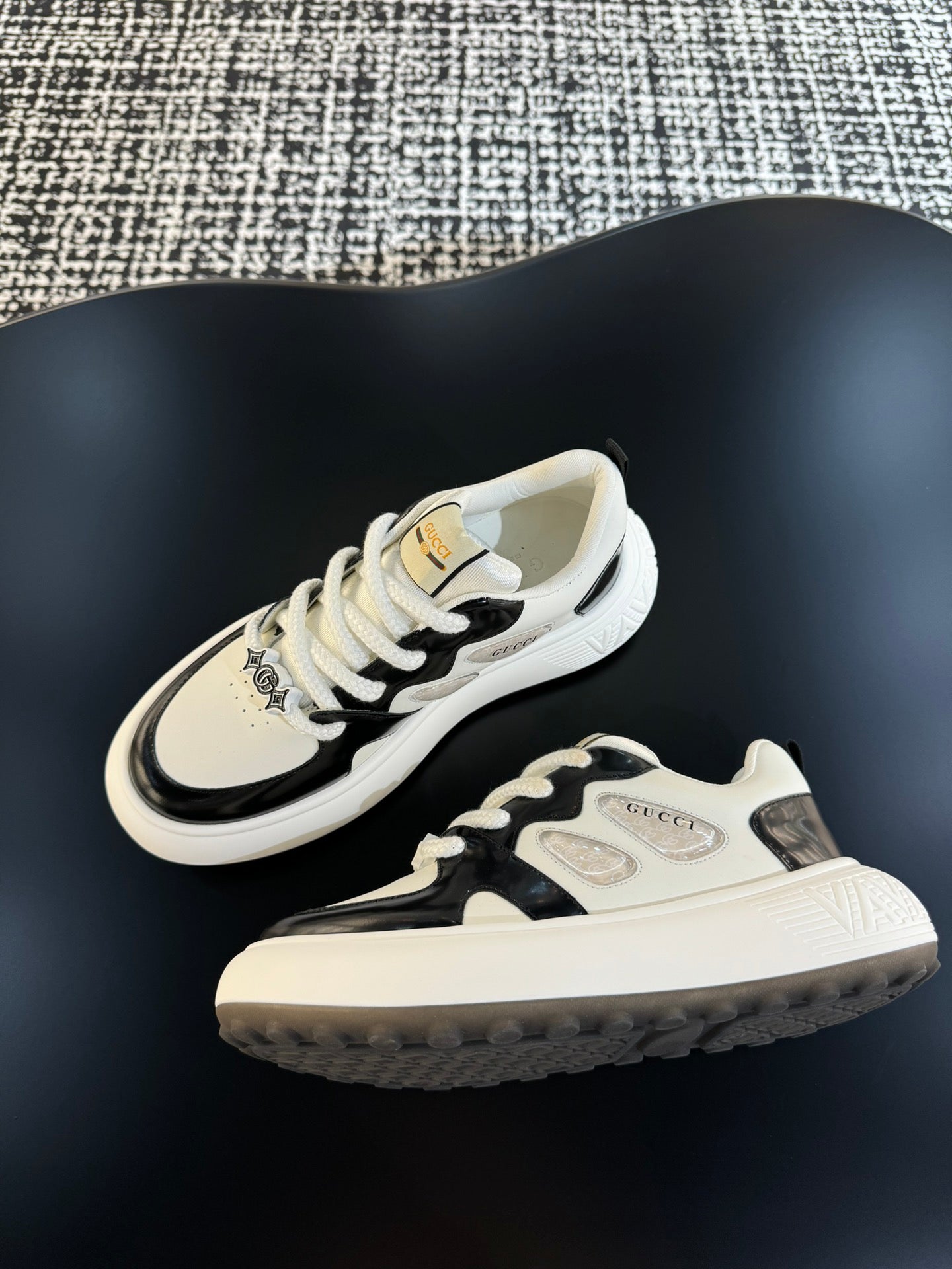 GG Men's Sneaker White Black Cowhide 527025