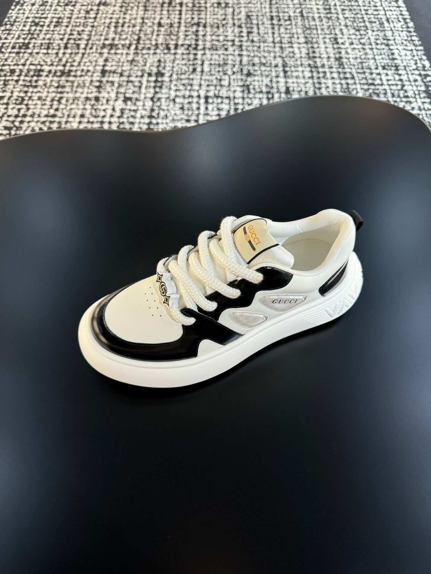 GG Men's Sneaker White Black Cowhide 527025