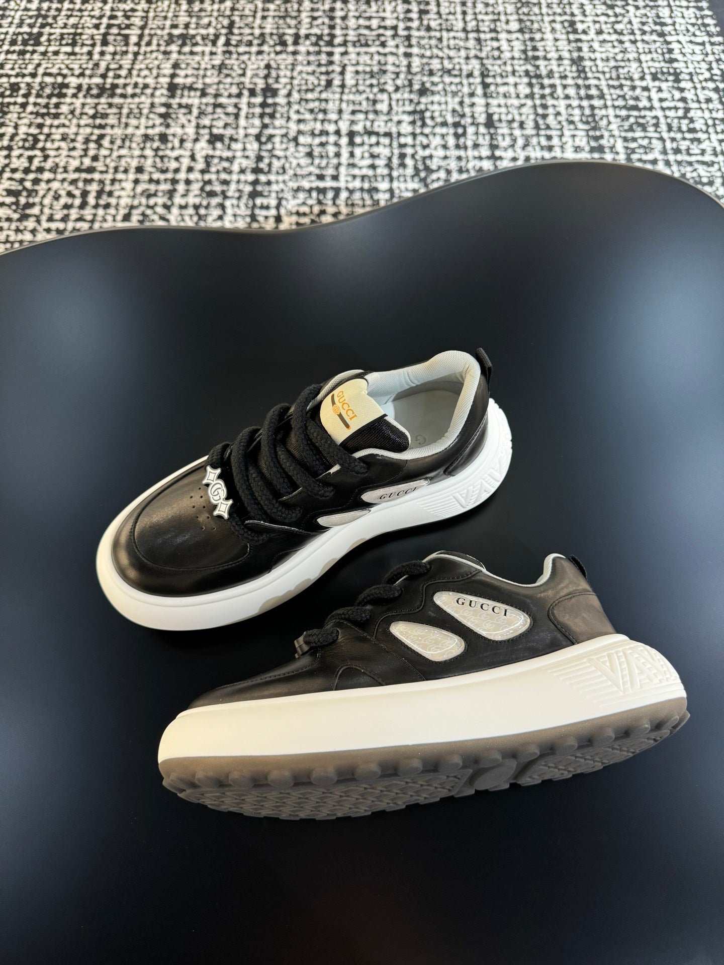 GG Men's Sneaker Black Cowhide 527026