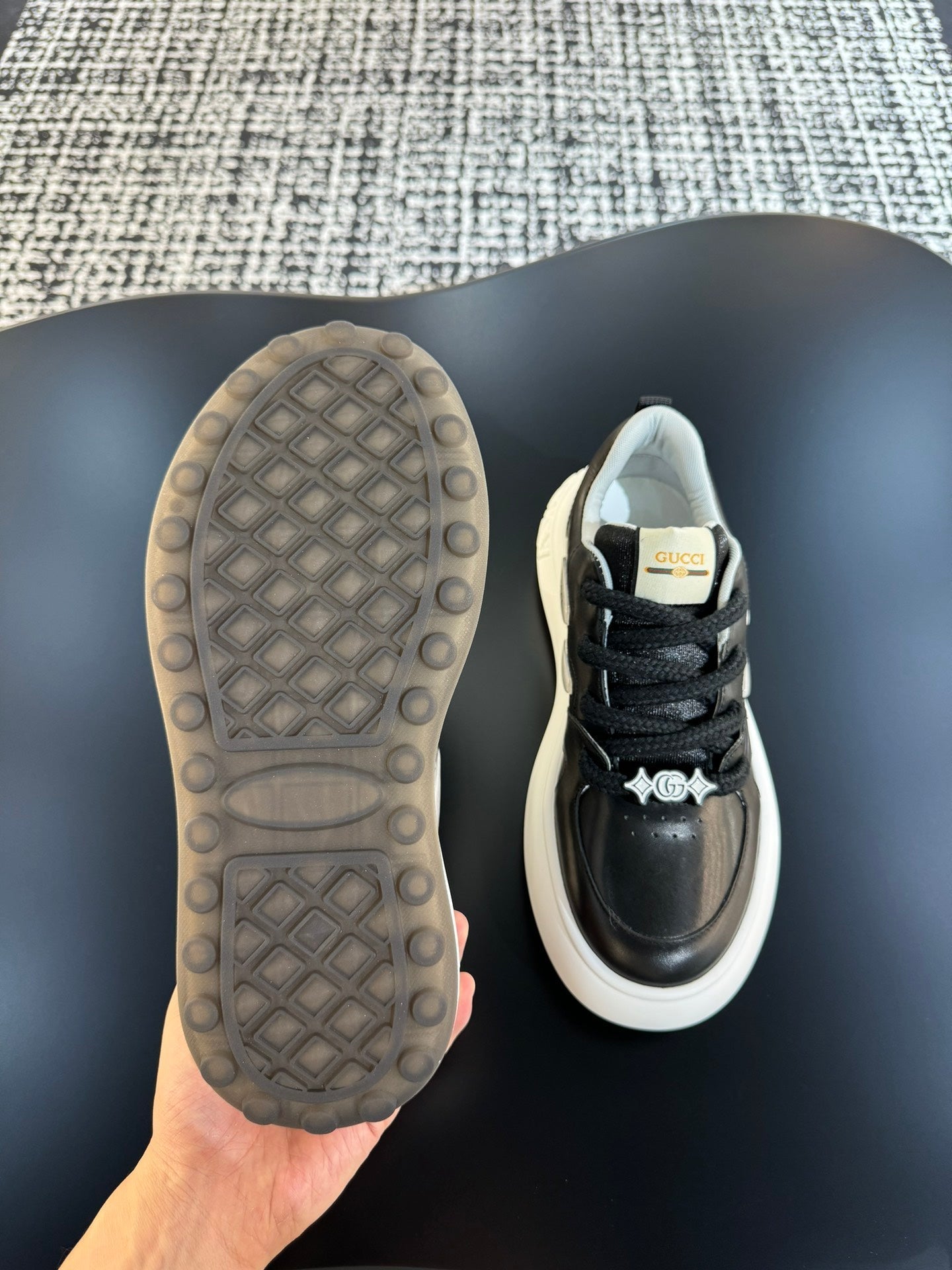 GG Men's Sneaker Black Cowhide 527026