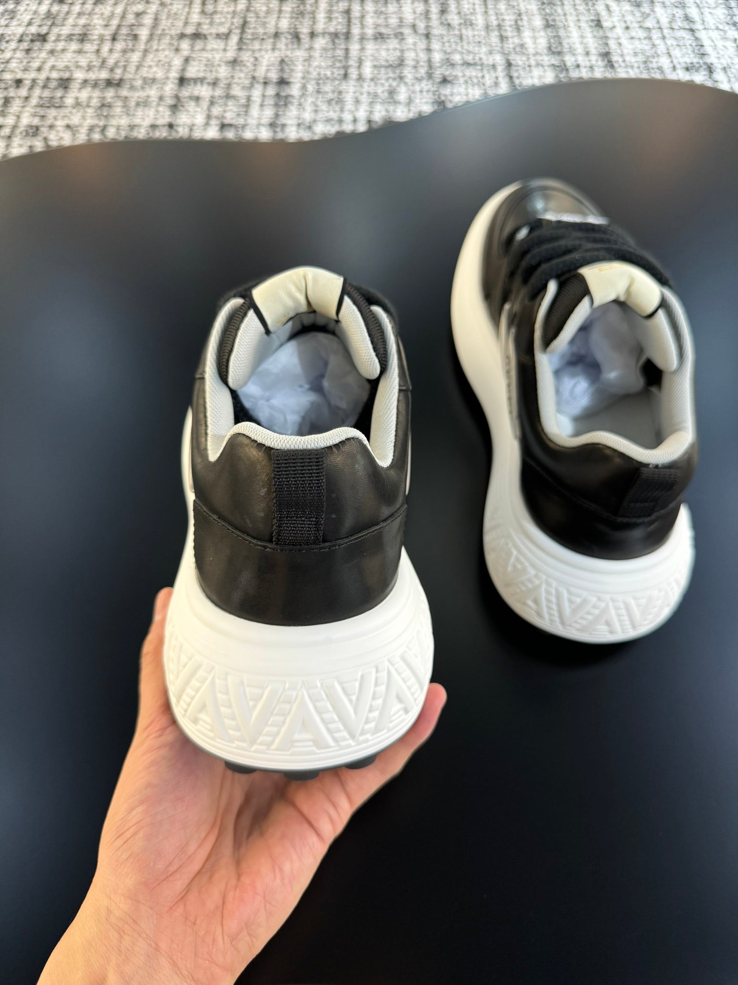 GG Men's Sneaker Black Cowhide 527026