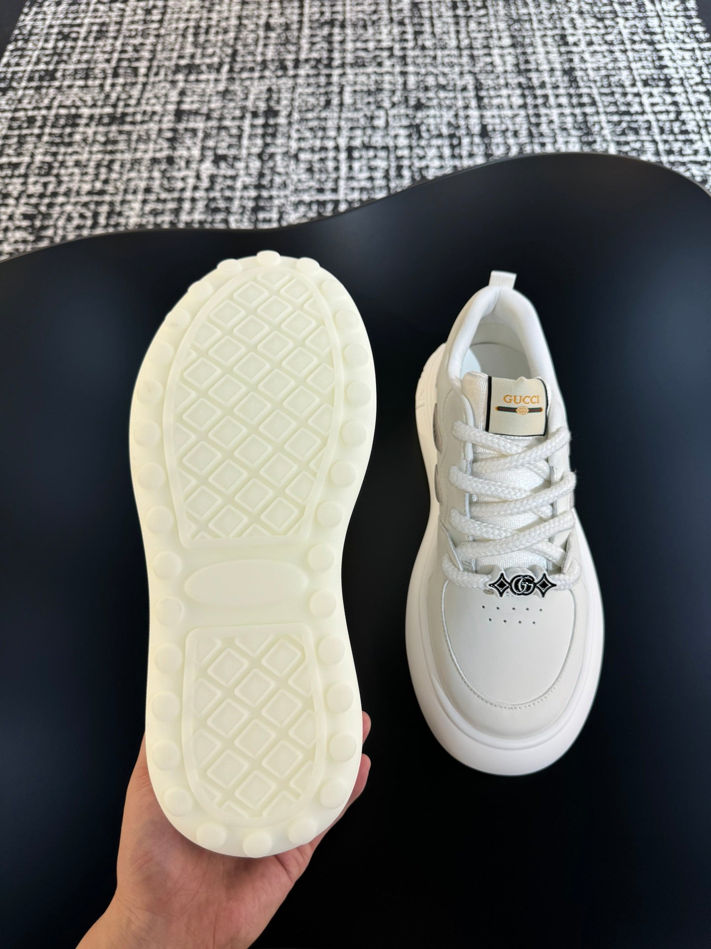 GG Men's Sneaker White Cowhide 527028