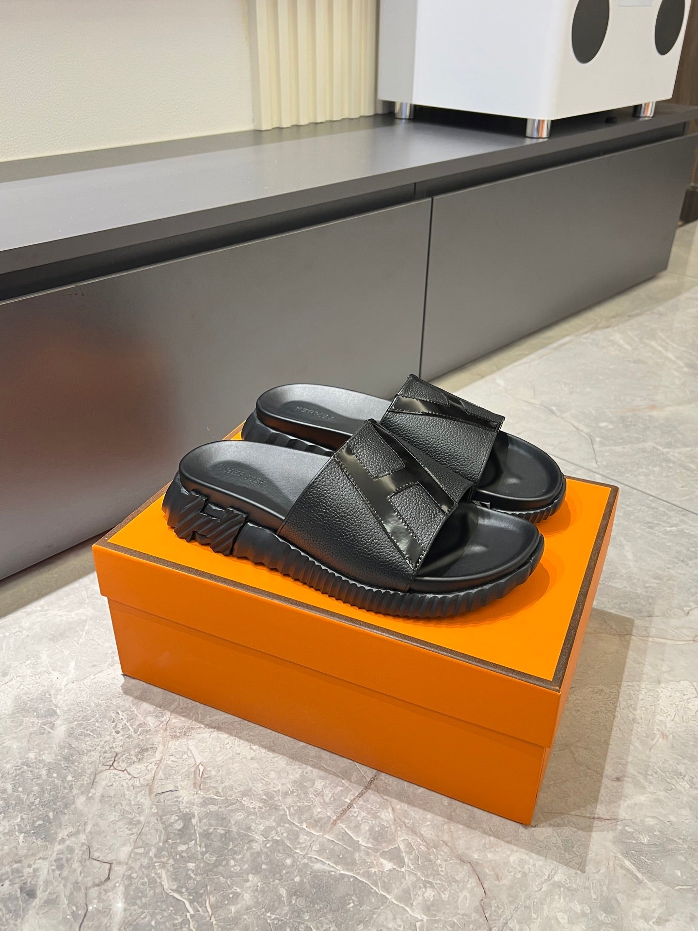 HM Men's Slide Black Cowhide 590801