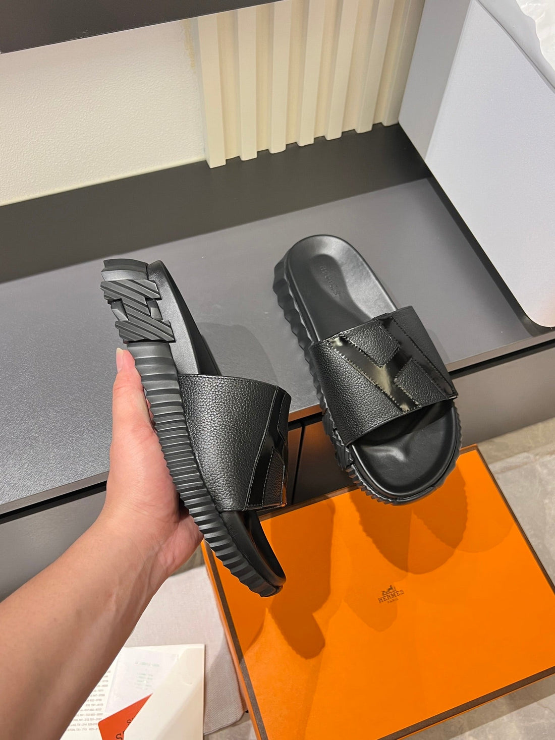 HM Men's Slide Black Cowhide 590801