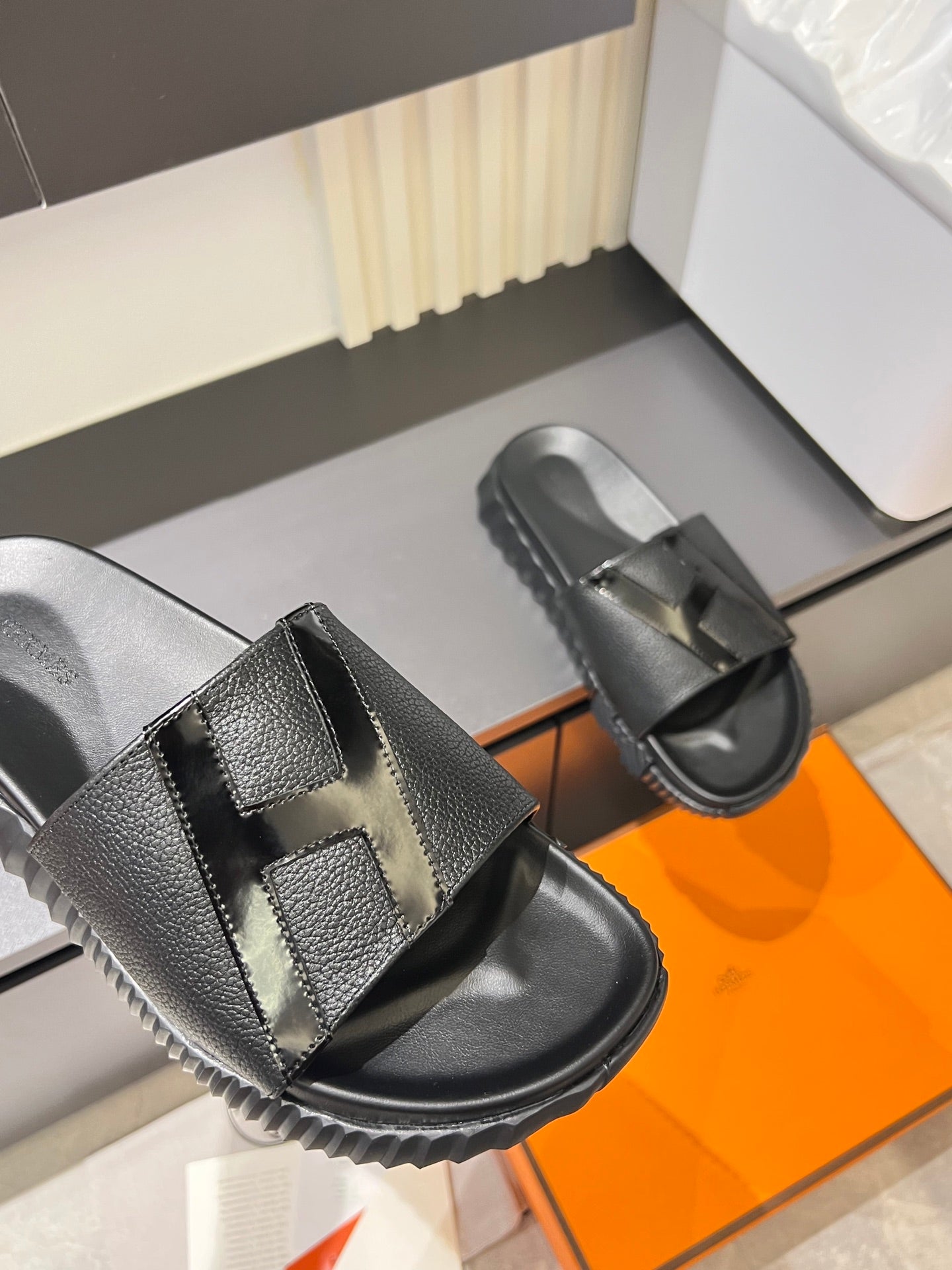 HM Men's Slide Black Cowhide 590801