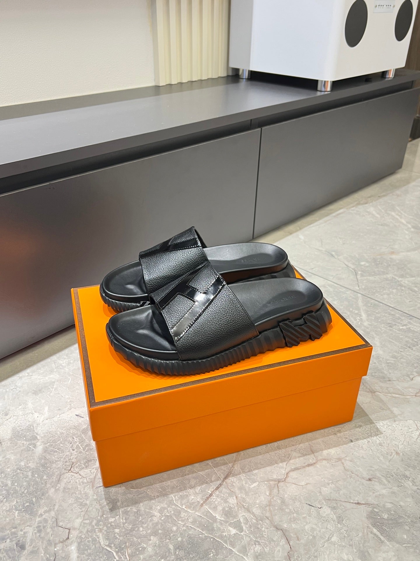 HM Men's Slide Black Cowhide 590801