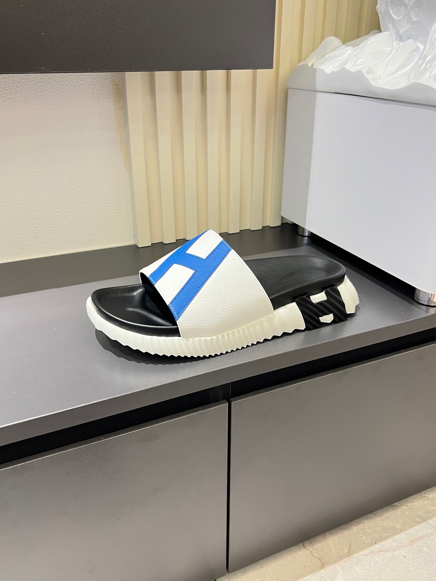 HM Men's Slide White Cowhide 590804