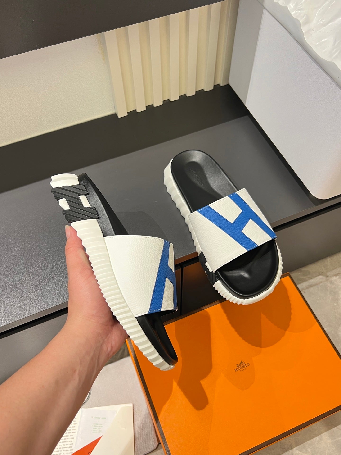 HM Men's Slide White Cowhide 590804