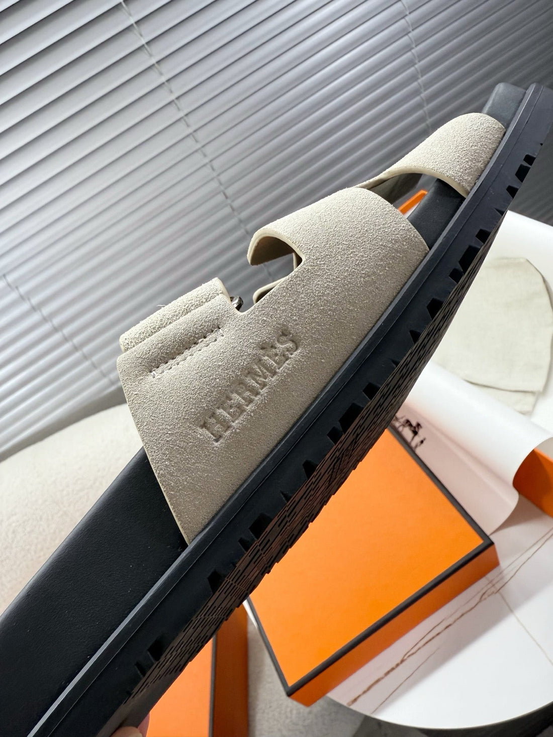 HM Chypre Sandal Beige Grey Suede 205486