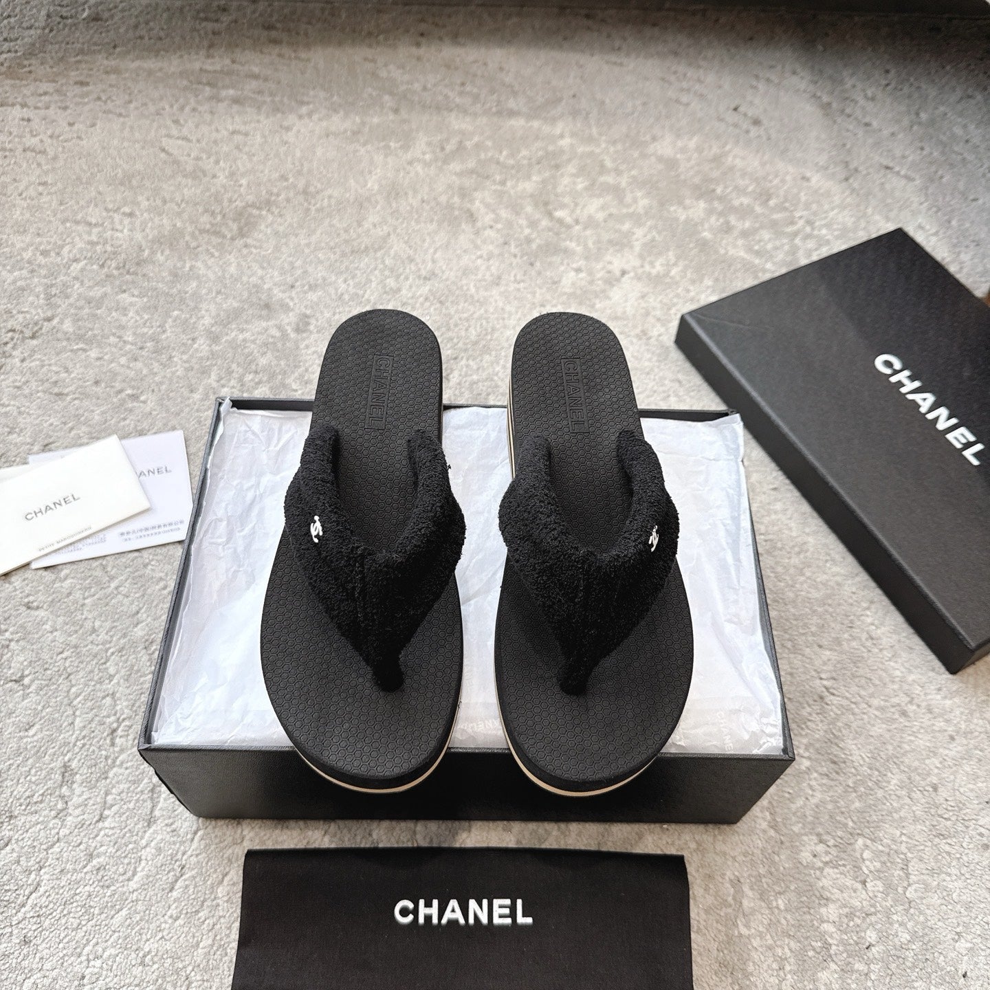 CC 25 Thong Slippers Black Woolen Cloth 311099