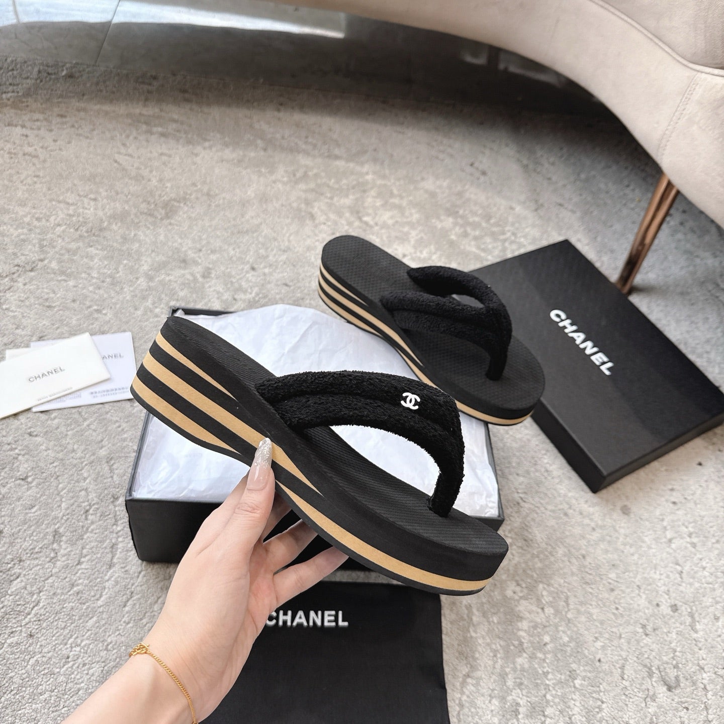 CC 25 Thong Slippers Black Woolen Cloth 311099