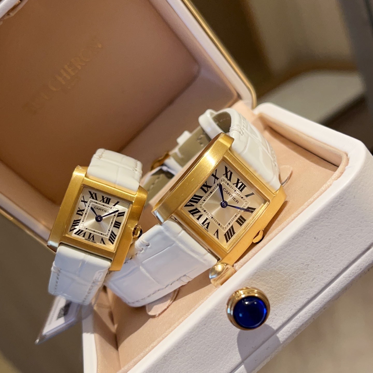 Cartier Tank Francaise 21.2 & 27 Gold Leather