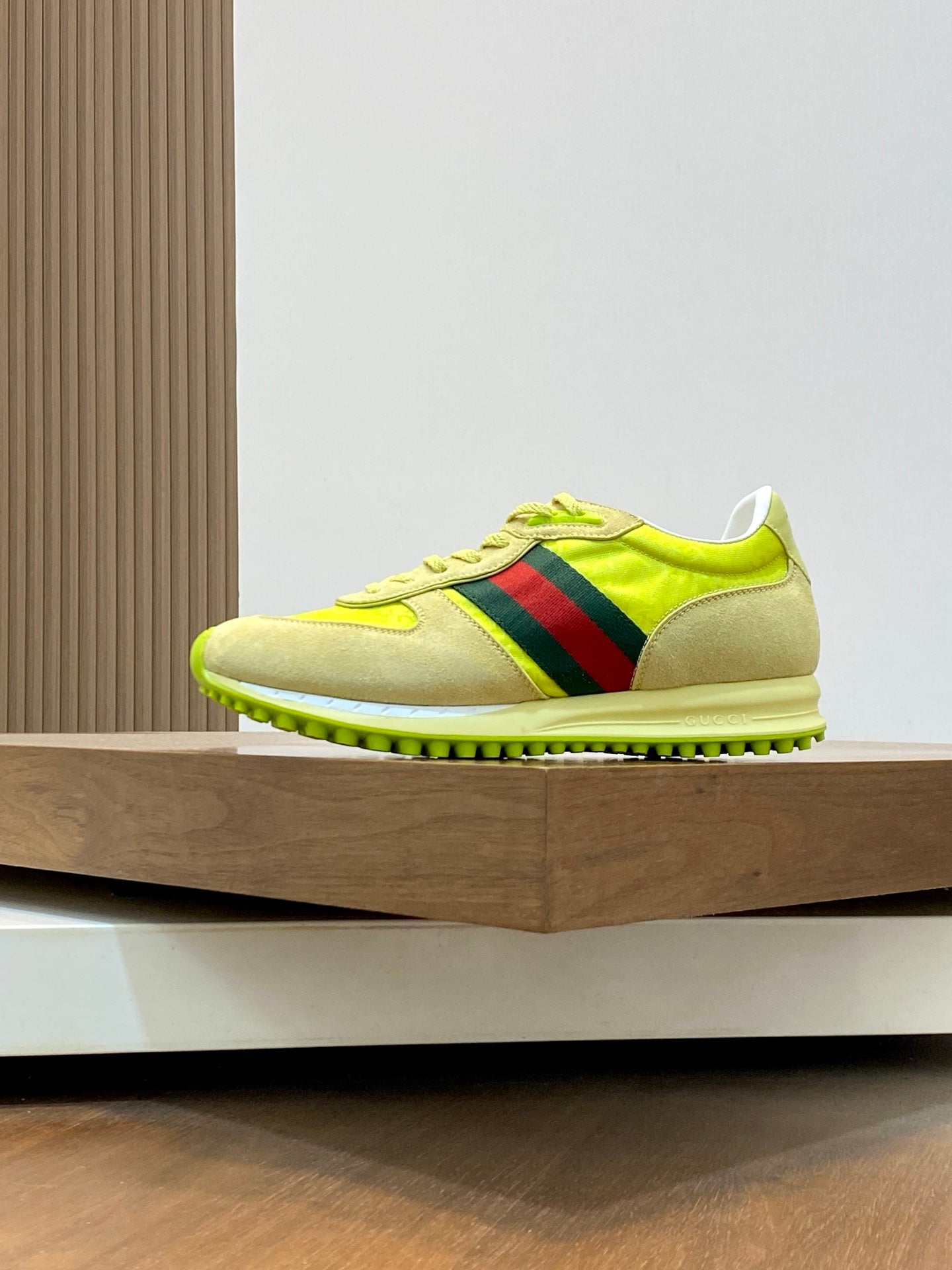 GG Men's Re-Motion Sneaker Green Suede Calfskin 709833