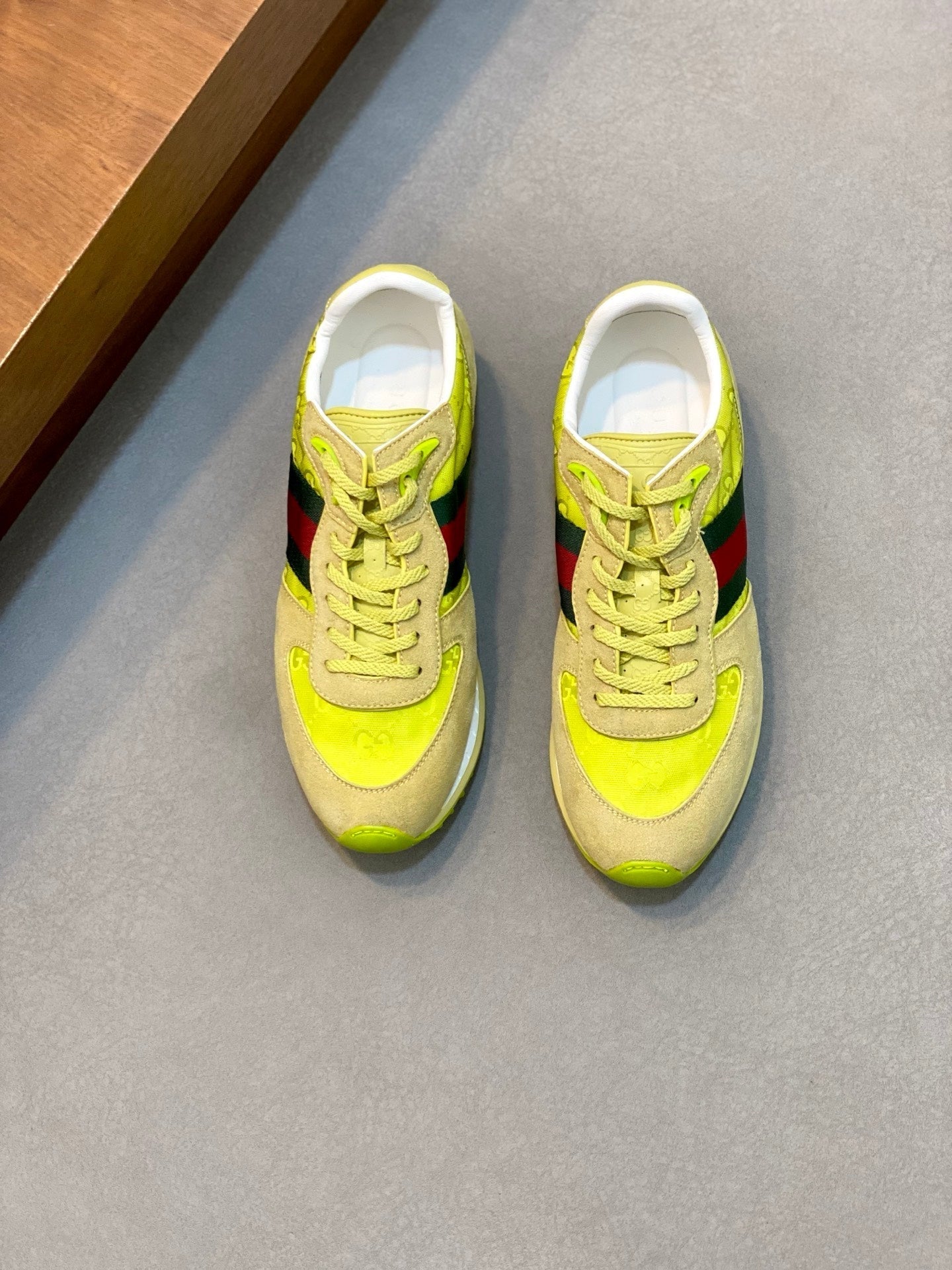 GG Men's Re-Motion Sneaker Green Suede Calfskin 709833