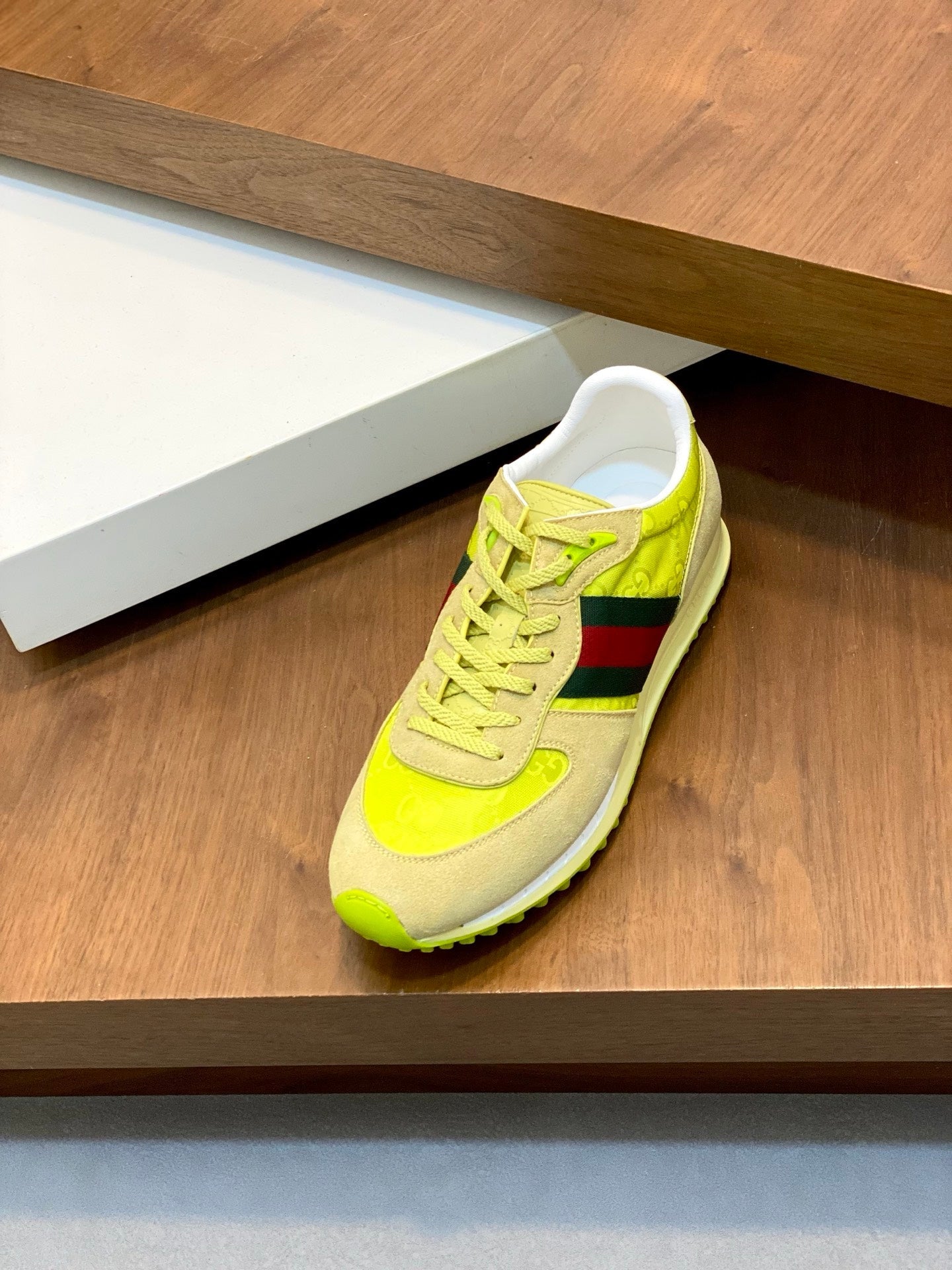 GG Men's Re-Motion Sneaker Green Suede Calfskin 709833