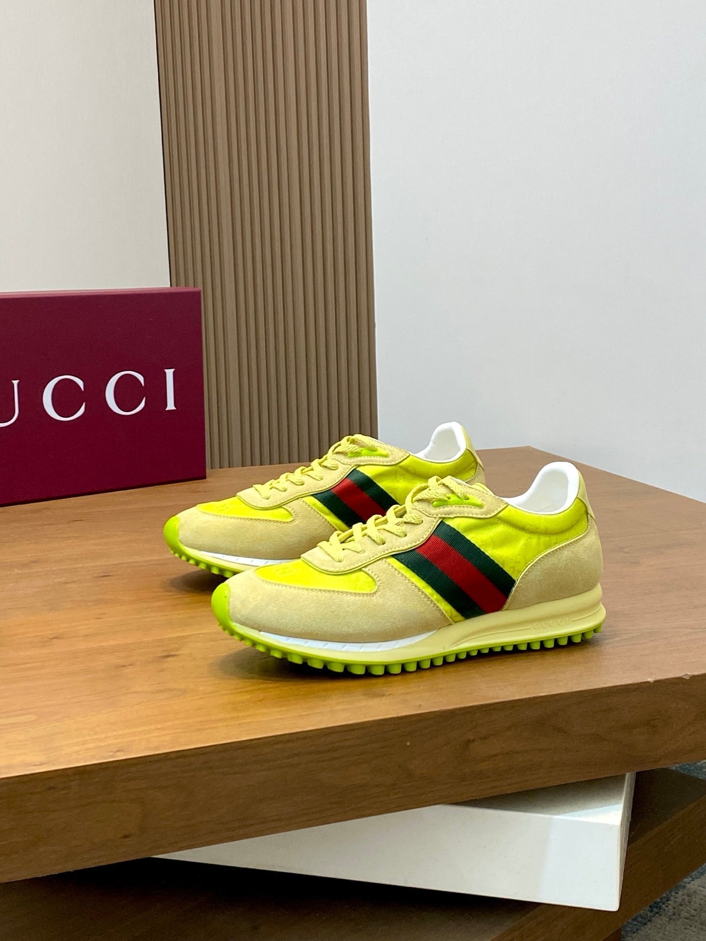 GG Men's Re-Motion Sneaker Green Suede Calfskin 709833