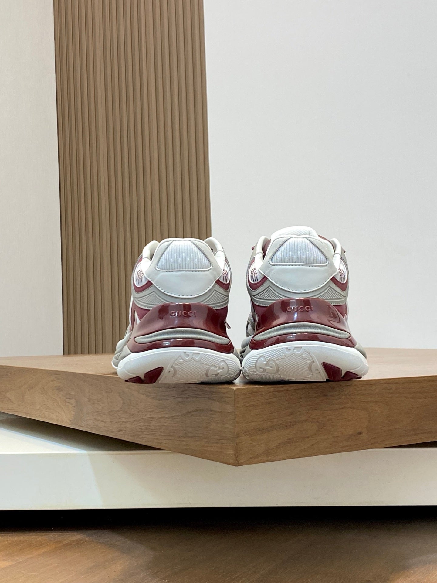 GG Men's 2.0 Sneakers Red Grey Cowhide 720707