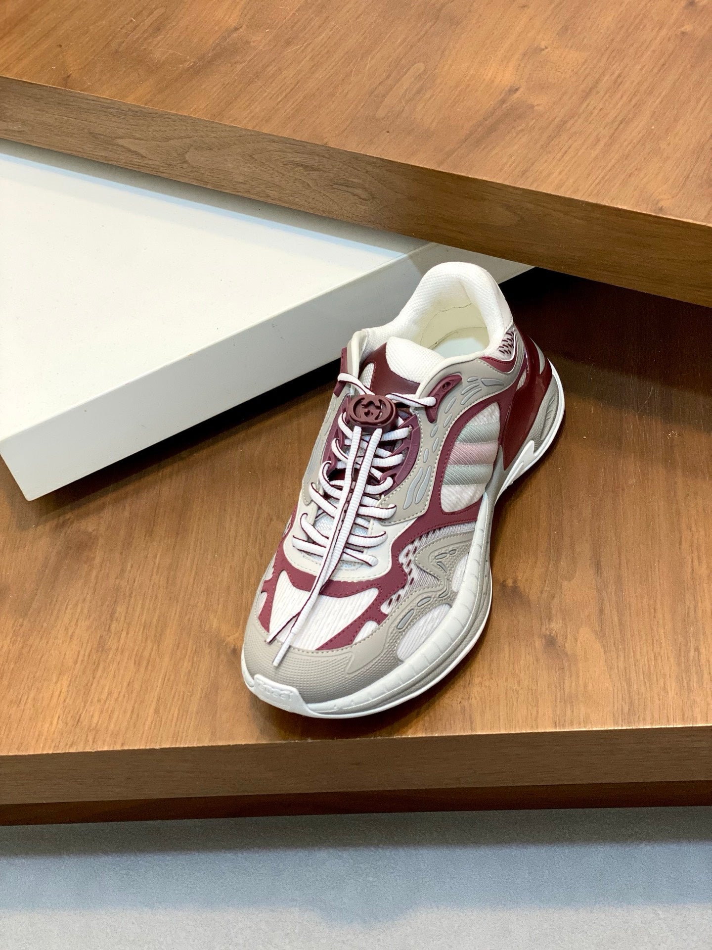 GG Men's 2.0 Sneakers Red Grey Cowhide 720707