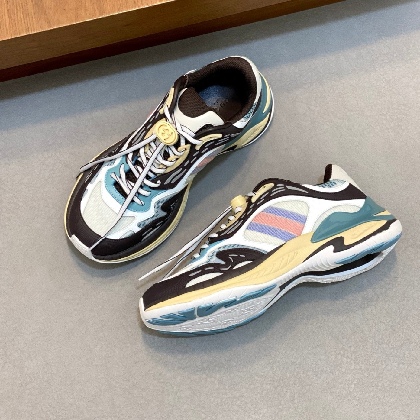 GG Men's 2.0 Sneakers Brown White Cowhide 720708