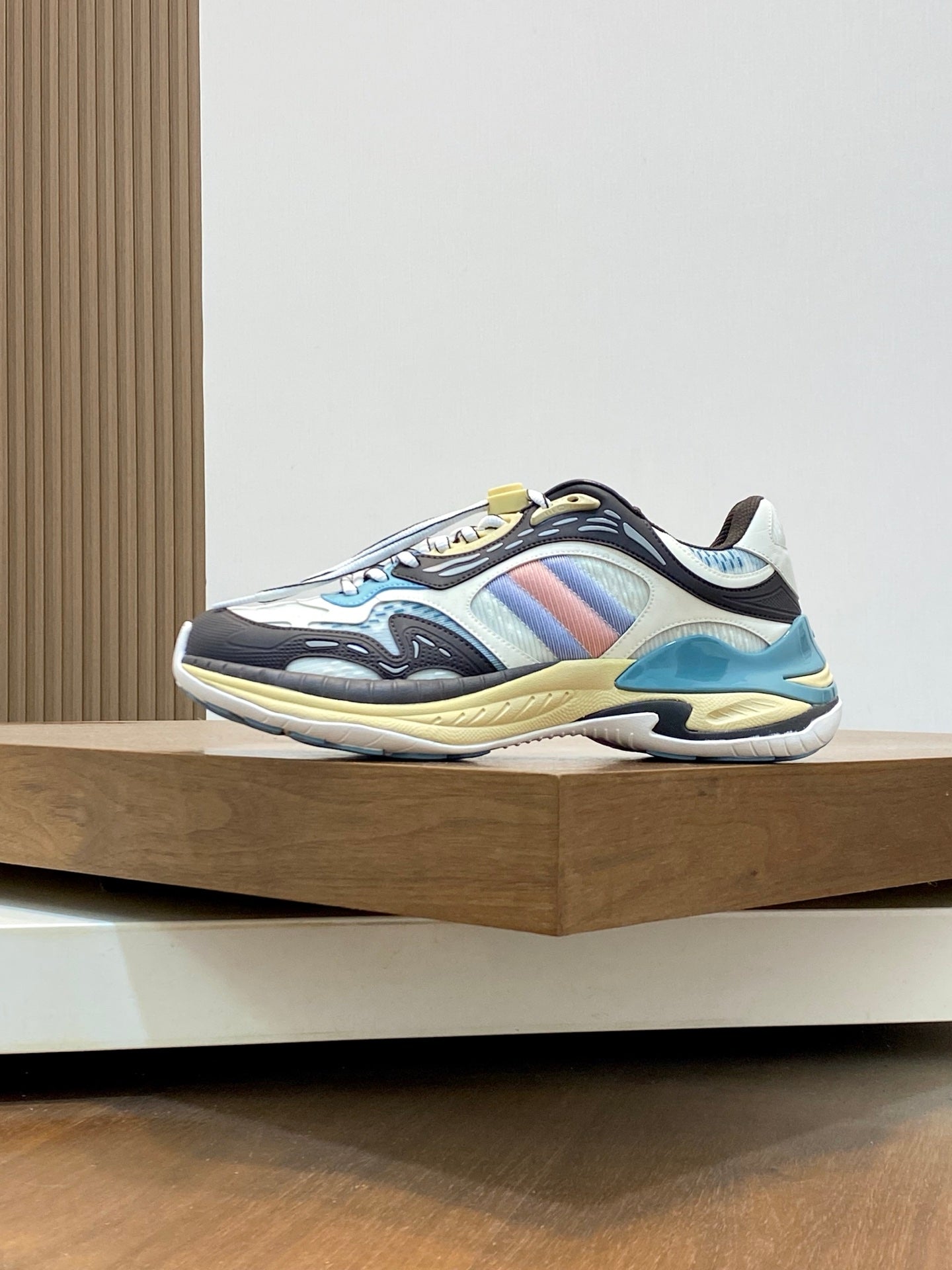 GG Men's 2.0 Sneakers Brown White Cowhide 720708