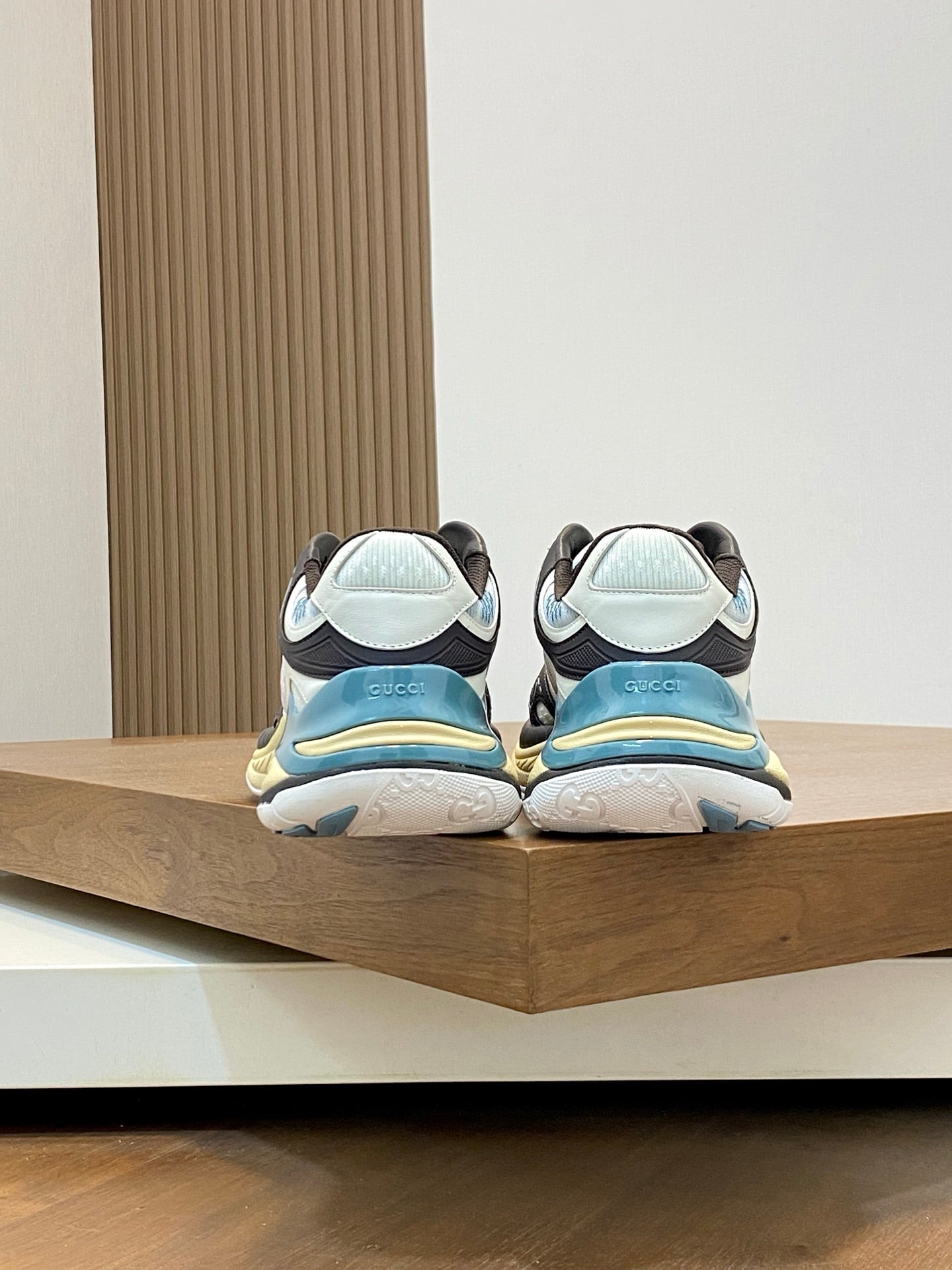 GG Men's 2.0 Sneakers Brown White Cowhide 720708