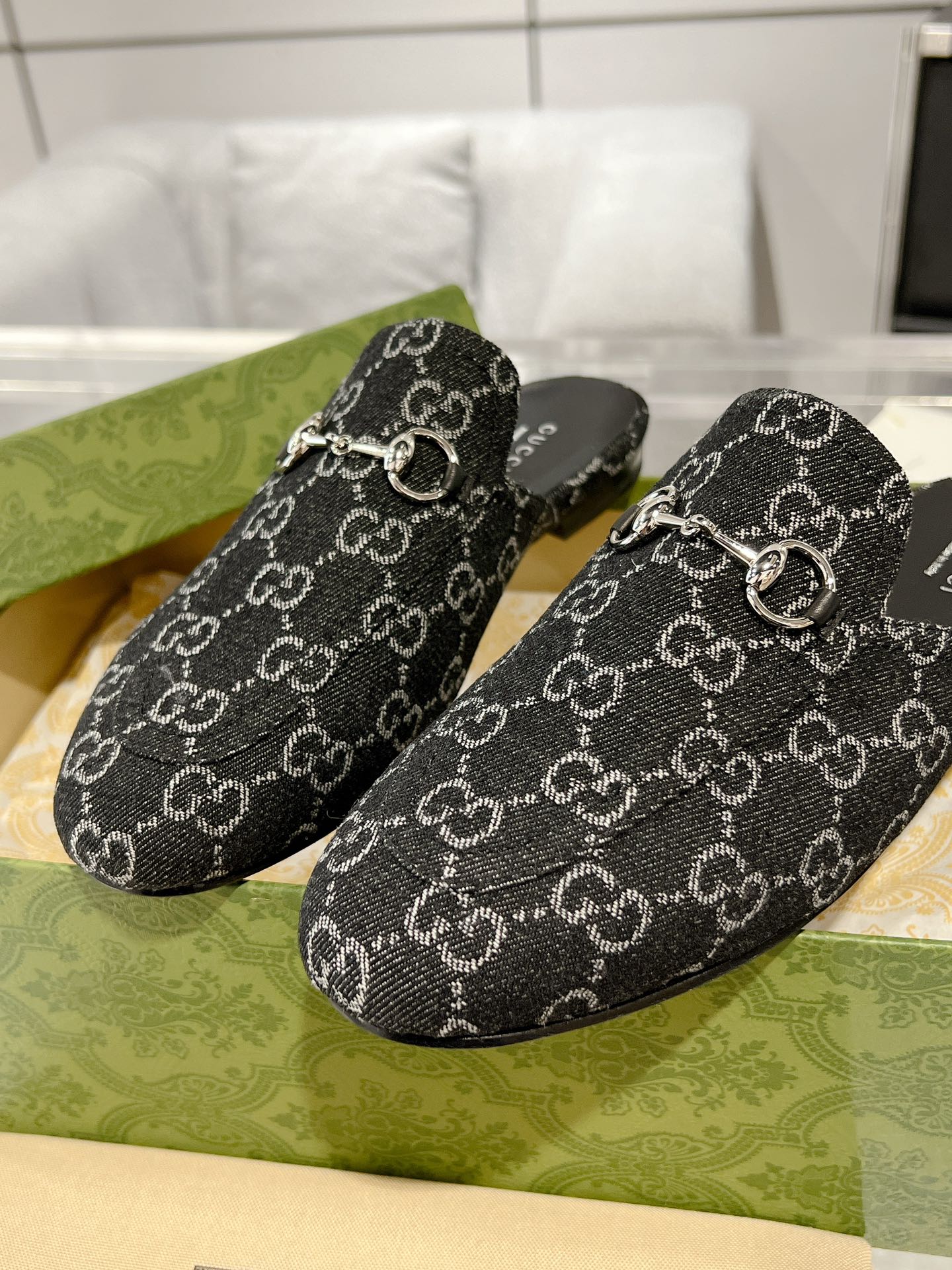 MEN'S MULE WITH HORSEBIT IN BLACK MONOGRAM JACQUARD FABRIC