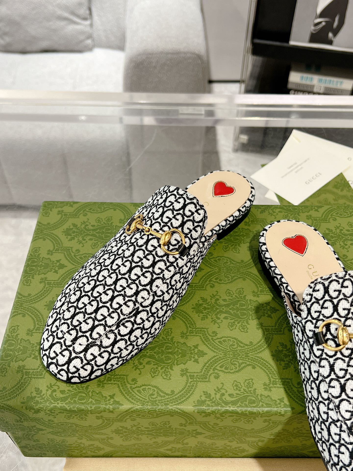 MEN'S MULE WITH HORSEBIT IN BLACK MIX WHITE MONOGRAM JACQUARD FABRIC