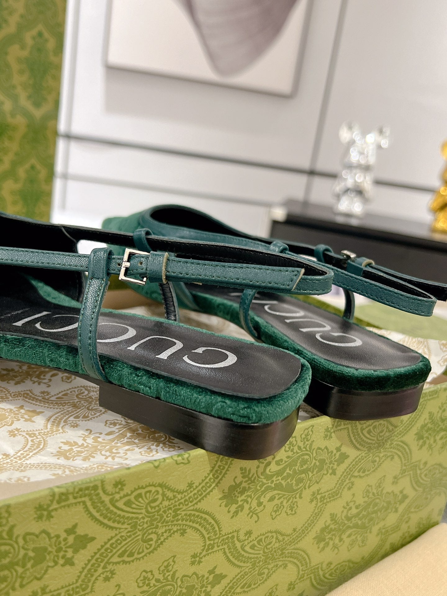 GG SLINGBACK FLATS CASTLETON GREEN VELVET