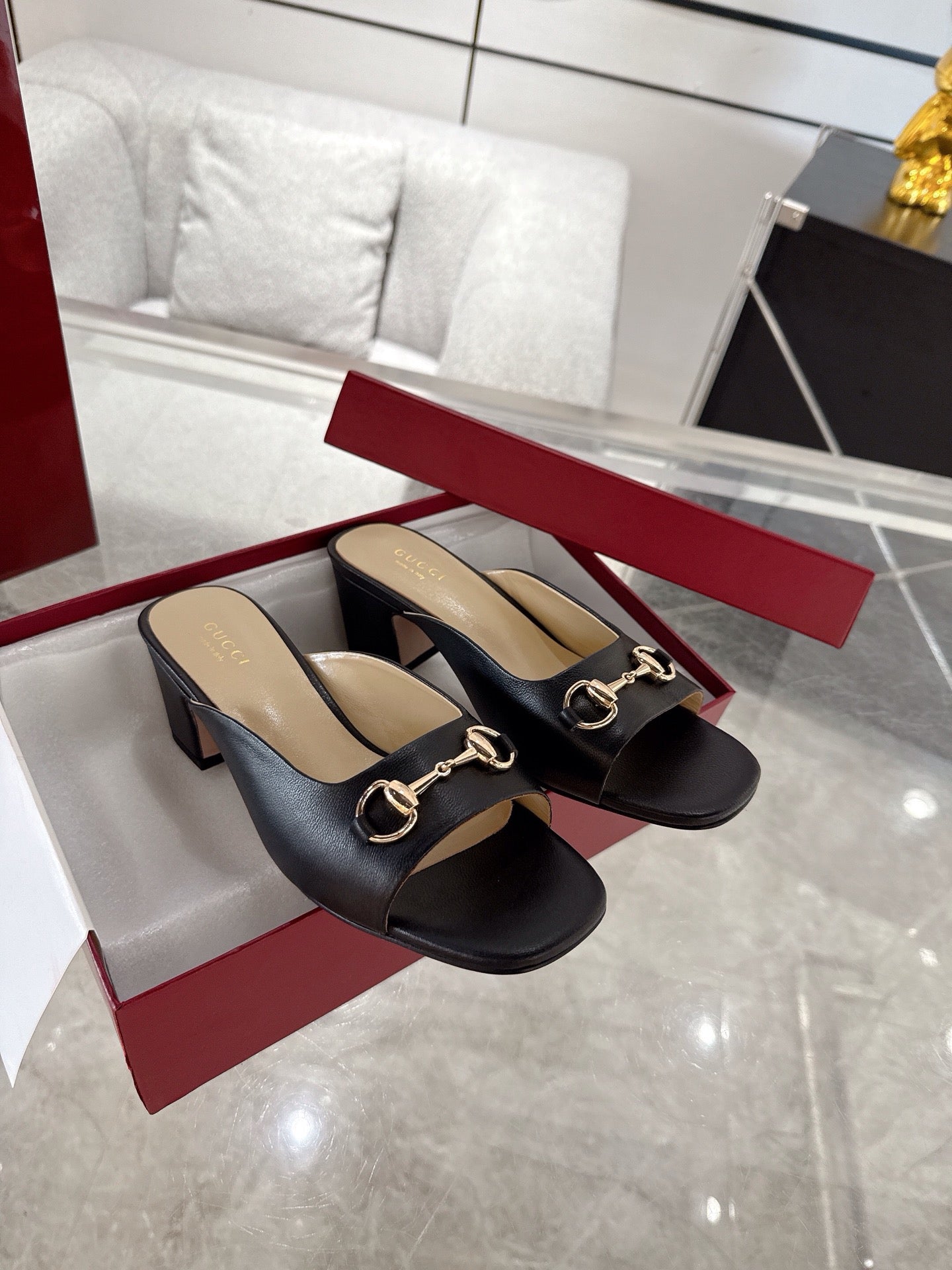 GC Horsebit Slide Black Cowhide 292404